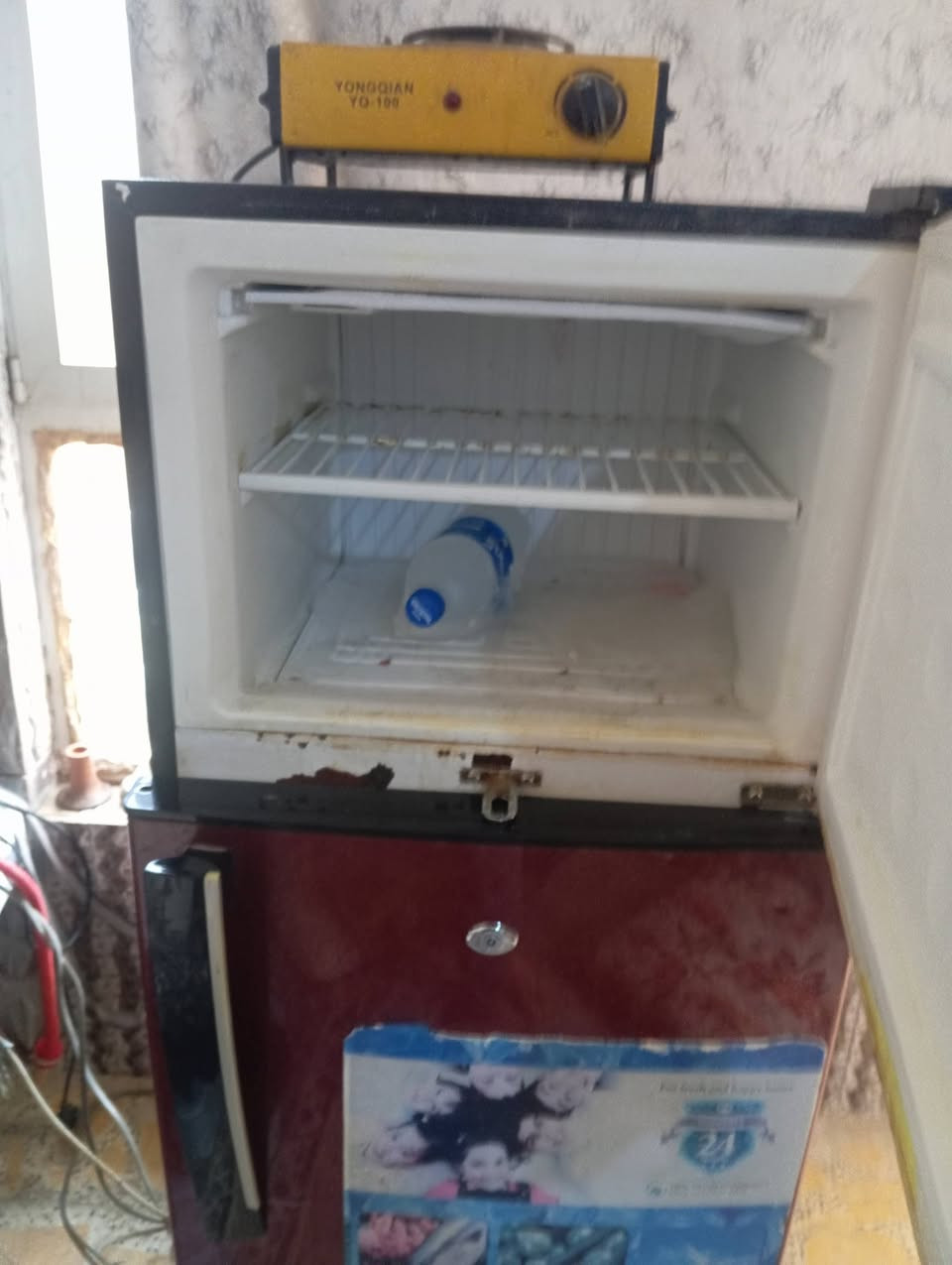 ثلاجه للبيع مكان النجف شارع 30 الحولي السعر 130 الاستفسار هذا رقم ***********
