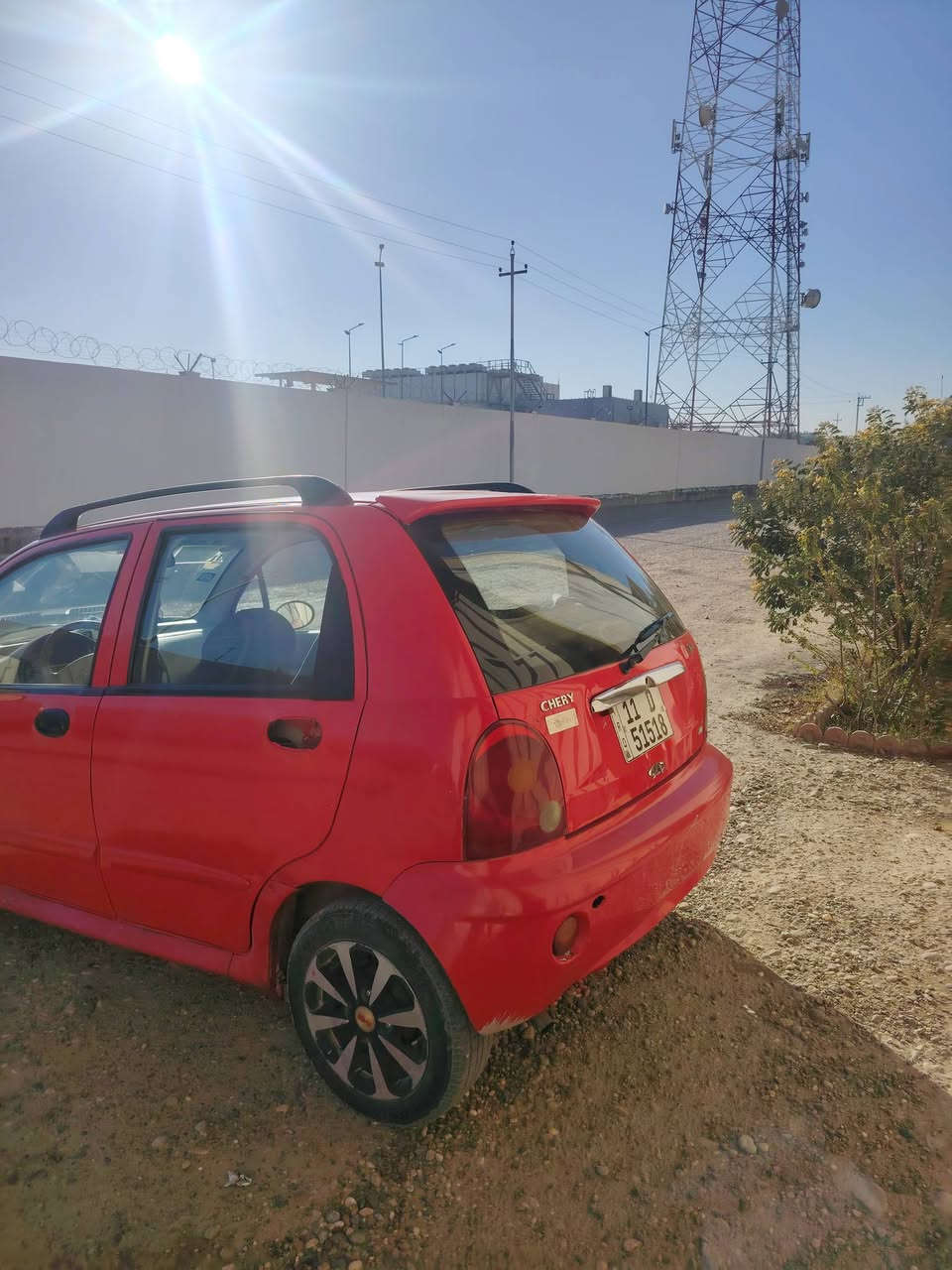 للبيع
سيارة شيري كيو كيو موديل ٢٠١٢
السياره نقصه تبريد 
كير و منظومة كله جديد
المحرك نظيف
السياره باسمي
أريده ب 28 وبيها مجال بسيط
الاتصال على الرقم أو واتساب ***********
