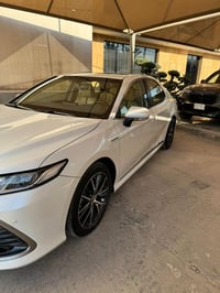 كامري خليجي موديل 24 هايبرد  كفالة عامة ماشية 32 الف كيلو فول مواصفات ...