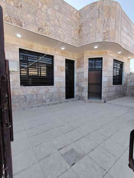 🔥 فرصة ذهبية لامتلاك دار جاهز للسكن في أفضل مناطق الحلة! 🔥

🏡 دار للبيع – طابو زراعي (سند 25) – تحويل مباشر بدون أي تعقيد

📍 المكان: الحلة / مفرك العلوية الشريفة عليها السلام / مجمع الأمير السكني

📏 المساحة: 200 متر – واجهة 10م × نزال 20م

---

✨ مواصفات البناء:

بناء درجة أولى VlP

مرمر داخل وخارج

تصميم حديث ومساحات مدروسة

---

🏡 مكونات الدار:

استقبال راقي

هول واسع

مطبخ رئيسي + مطبخ حار

غرفتين نوم

منور

مجمع صحيات

كراج سيارة

---

🔧 الخدمات ومحيط المنطقة:

تبليط كامل

ماء وكهرباء ومولد

شارع نظامي

مدرسة أهلية مختلطة

روضة أهلية

ملعب خماسي

مستوصف

✔️ خدمات مكتملة – منطقة عائلية راقية وهادئة

---

💥 دار جاهز للسكن فوراً – فرصة مناسبة للسكن والاستثمار

📞 للاستفسار والتفاصيل يرجى الاتصال…***********

***********
