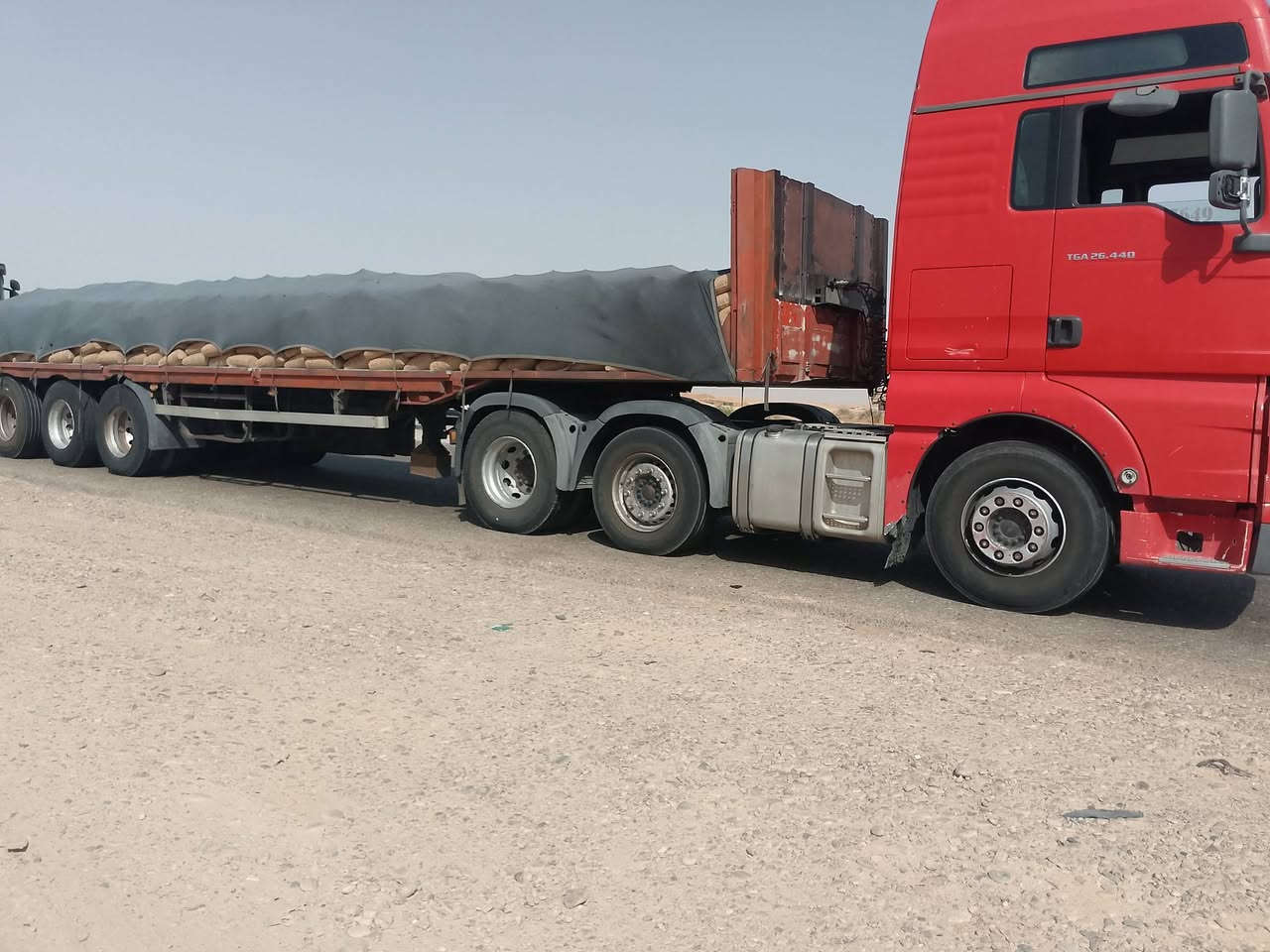 السلام عليكم ورحمة الله وبركاته 
2007 سليمانيةمكينة 440 مكفول اوتوماتيك 
تدفئه تبريد ثلاجة هاف.سنويه لل28
عربانه أوربي دبل تاير بلادي سطح بليت 
مكان ديالى حمرين 250$
رقم موبايل ***********
