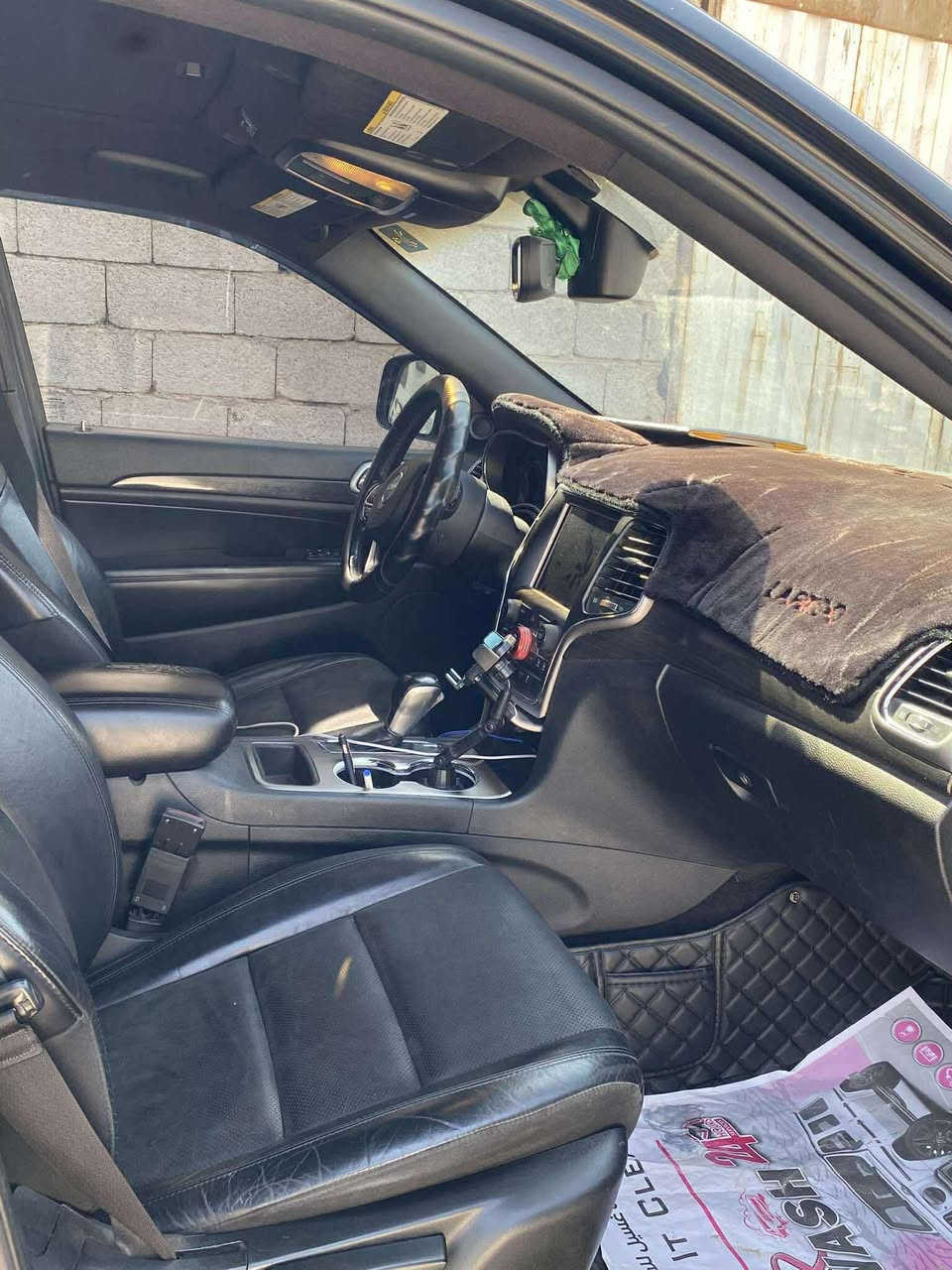 جيب ٢٠١٨ 
حادث بسيط جاملغ وبنيد بدون تبديل بدون دواخل 
للاستفسار الاتصال على رقم ‭***********‬
