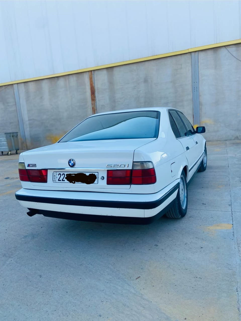 BMW 1992 520i
گێر و مەکینەی بەشەرت
تەبرید بەشەرت
بێ سوبغ
رەقەم هەولێر
نمونەیە لە جوانی 
*********** أربيل, العراق
