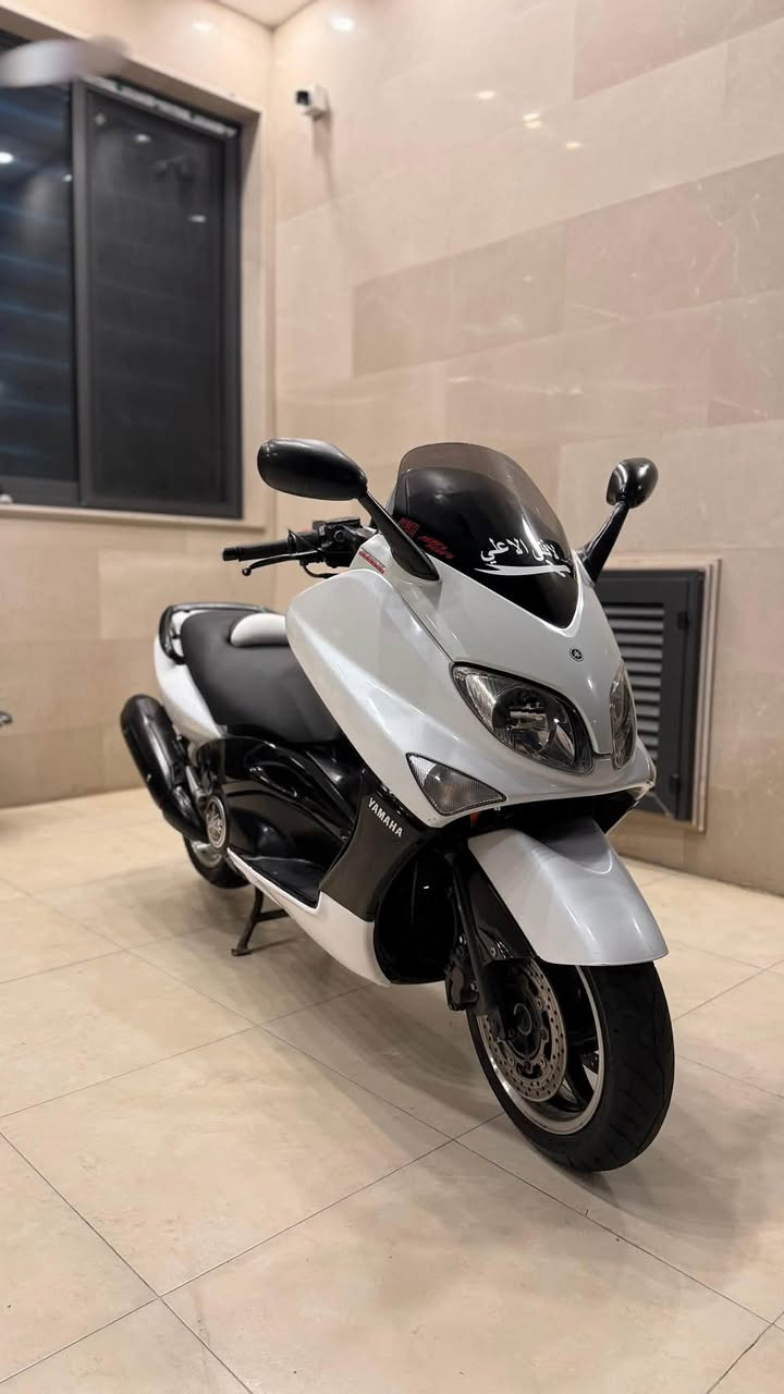 السلام عليكم
TMAX 2008 للبيع مرقم  رقم (انگليزي )♥️
الدراجه كفاله 
الدراجه نظيفه وما متعوبه ابد ابد بانزين محسن فقط  ومغلف الصفاح الدوسات  السبايدر والكش زوج تاير جديد زنون اشاير لد بيها جي بي اس بلادي يدات تدفئه راديتر مبدل مال 14 عليها ادامه كلاجات كامله الدراجه نظيفه الدراجه مال جناية 
المكان بغداد الحبيبيه 
للتواصل      ( ***********
