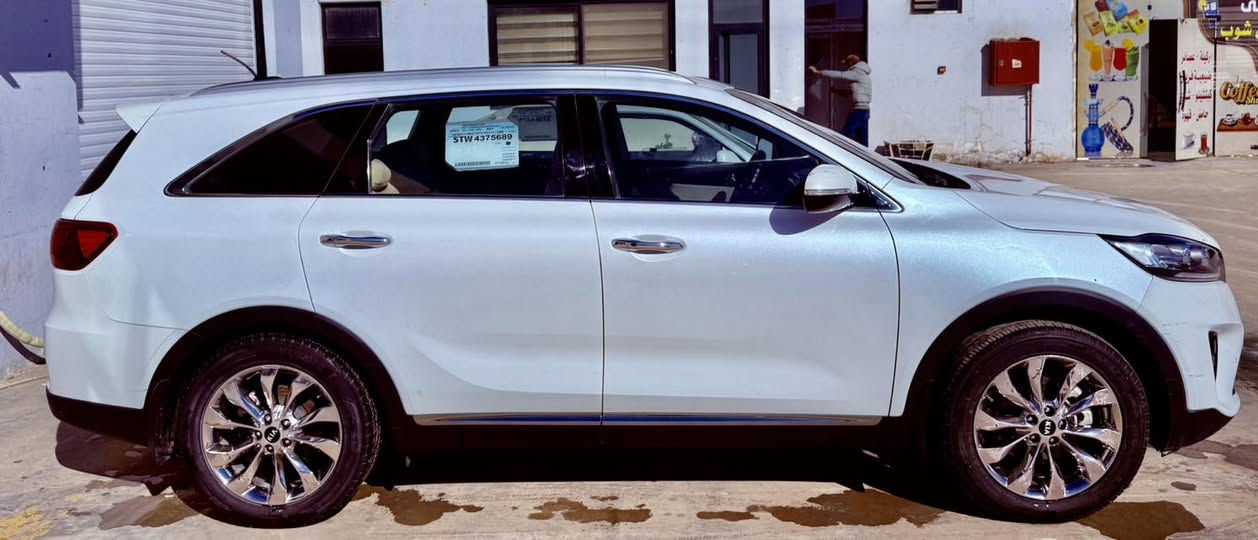 ‏للبيع كيا سورنتو موديل 2019 رقمها واسط مكفولة ماشية 111000 قابلة للزيادة المحرك أربعة سلندر وباقي المواصفات معروفة السعر 210 ورقة وبيها مجال الاتصال على الرقم ***********
