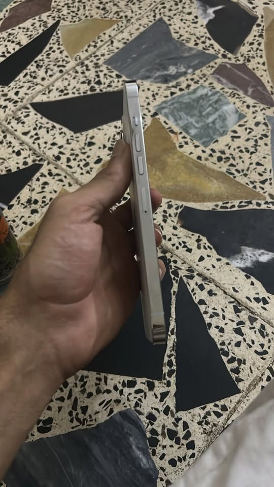 سلام عليكم ١٣ برو ماكس ٢٥٦ بطاريه ٩١ مرفوعه فقط مبدل بس شاشه واصليه أغلى وحده بل سوك جهاز نضيف كلش ومايصرف انسه الصرف مكاني بغداد حي اور الهاتف ***********
