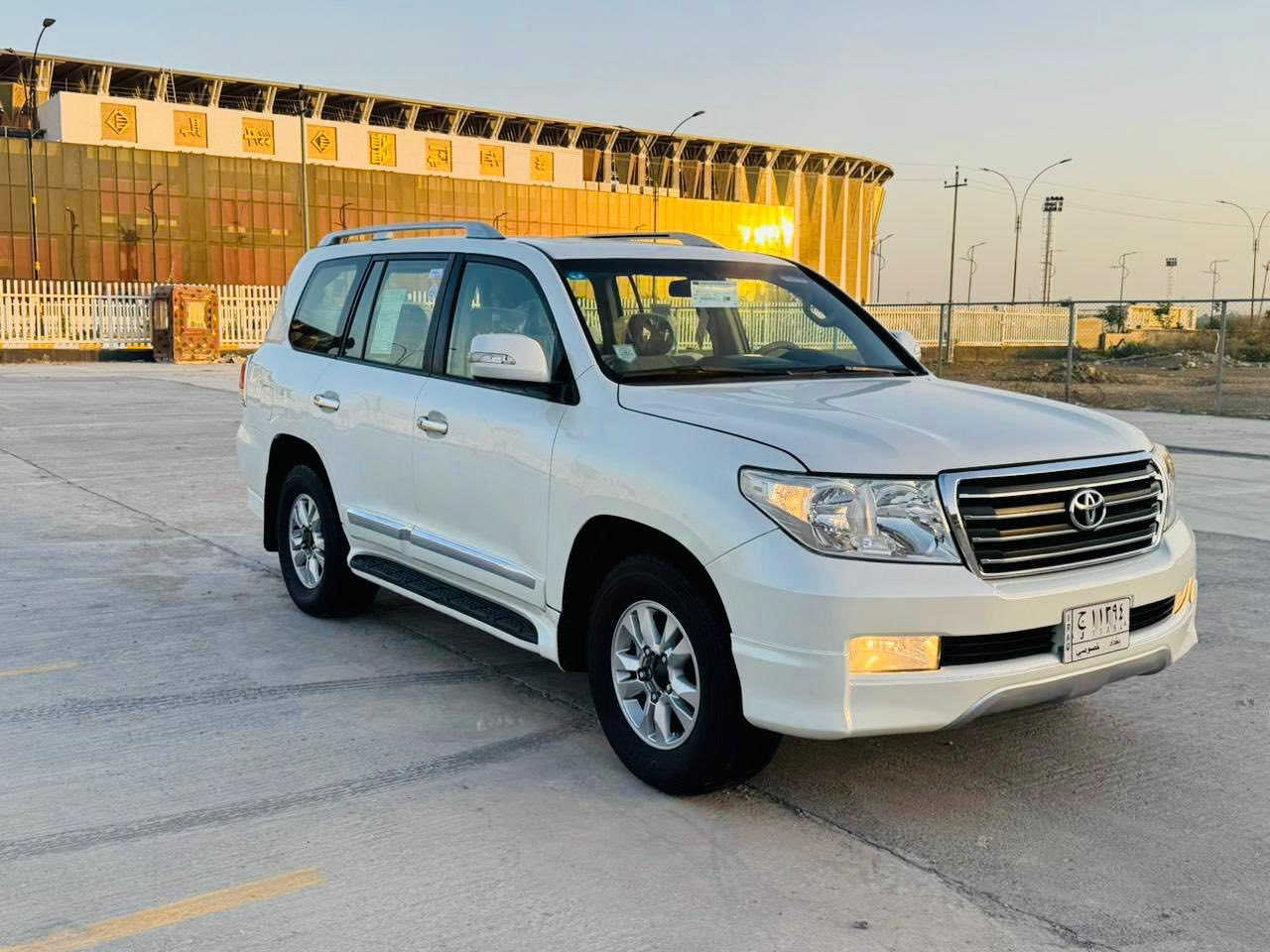 اللهم صلي على محمد وآل محمد
السلام عليكم رمضان كريم 
لاندگروز GX.R بريم موديل (2009)
رقم بغداد مشروع وطني 
السياره على وضع الشركه بالنسبه لموديلها 
استخدام على أيد وحده وبحاله جداً ممتازه 
فول مواصفات السياره 
فتحه 
بصمه 
شاشه عارض HD 
وباقي المواصفات المعروفه 
محرك V6 كفاله من الفتح 
كير ومحرك مكفولات 
تبريد شرط بحاله الوكاله 
حداده جديده امامي خلفي 
كل نقص ما بيها السياره جاهزه من كل شي 
بيها صبغ فقط جاملغات الاماميه مكان الاشاره فقط الباقي كفاله وتكحيل بالهلال الخلفي 
السعر ٢٦٠ 
مكاني ذي قار مركز 
رقم الهاتف *********** أنا خادمك
