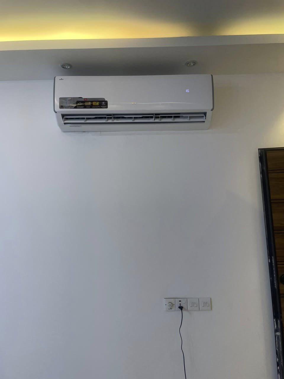 نصب سبالت   وصيانه و تنظيف كافة أنواع أجهزة التبريد موقعياً و بكادر متخصص مع الضمان  .. 👷🏻‍♂️

يعنى عندك صيانة أو تنظيف لا تحتار   سبلتك مابي برودة لا تحتار سبلتك دفع الهواء ضعيف لا تحتار، إتصل بينا و راح نجيك لباب بيتك .. 

   ماعليك فقط الاتصال بمركز خدمة العملاء  على الواتس اب  
***********

🟥  تنظيف موقعي  لجميع الدوائر والشركات مع الضمان 
🟥 صيانة - شحن غاز مع الضمان - نصب - غسل 
عمل فاكيوم ..
***********
