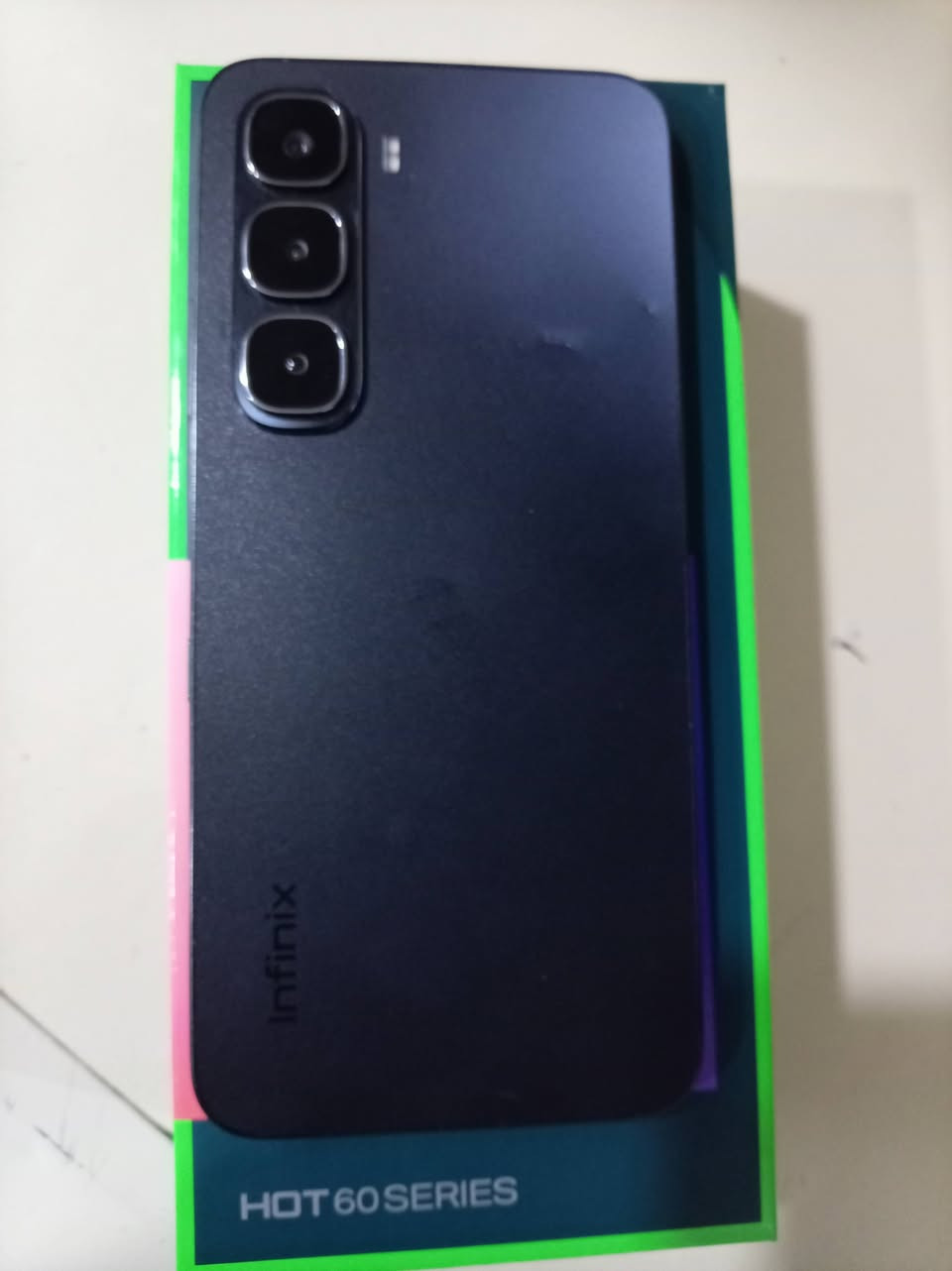 السلام عليكم جهاز للبيع نضافه 100 استعمال قليل جدا  سعره 120 وبي مجال قليل ***********
