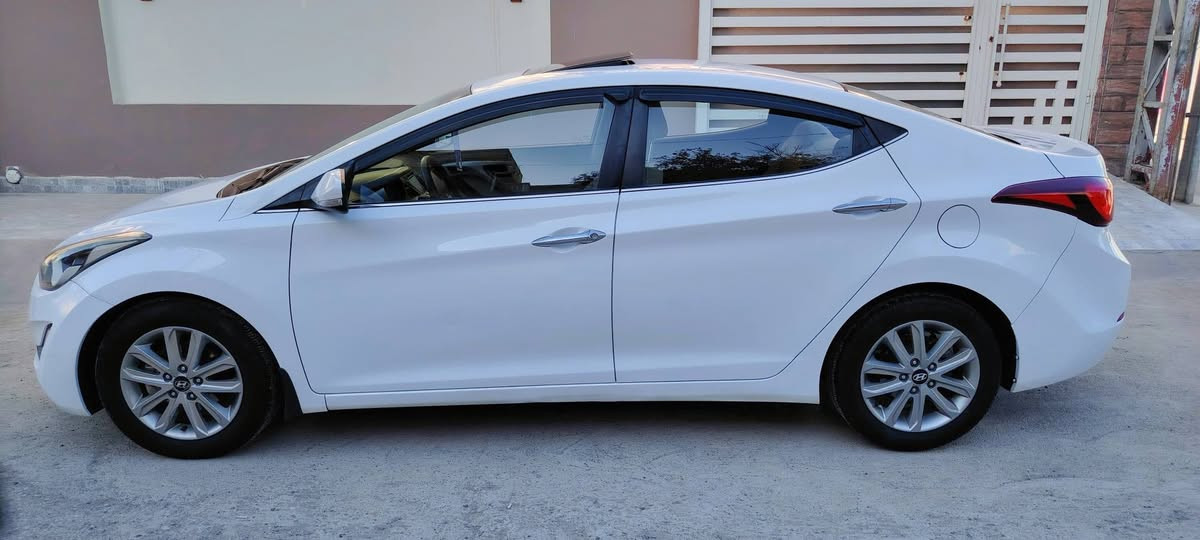 السلام عليكم
النترا   موديل 2015 خليجي 
رقم بغداد محرك 1800دوش
بدون صبغ نهائيآ ملاحظات بسيطه جداً 
السعر 132 ورقه 
اتصال فقط  ***********
