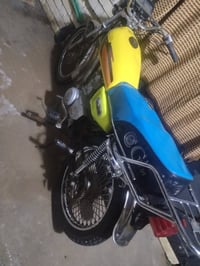 دراجه اربعه كير السعر ٣٥٠ عنوان بغداد العبيدي ٠٧٧٨٠٠٥١٩٣٩