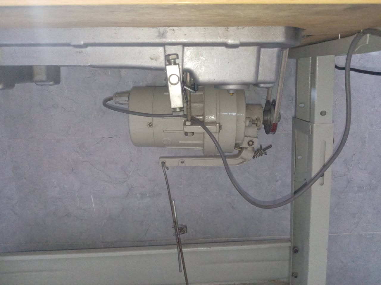 السلام عليكم مكينه خياطه صناعيه اخو جديد مستعمل قليل نضيفه مكفوله على الفحص ماطور نحاس 100/100 سعر ٣٠٠ الف وبيه مجال    عنواني بغداد الحسينية *********** متواجد واتساب
