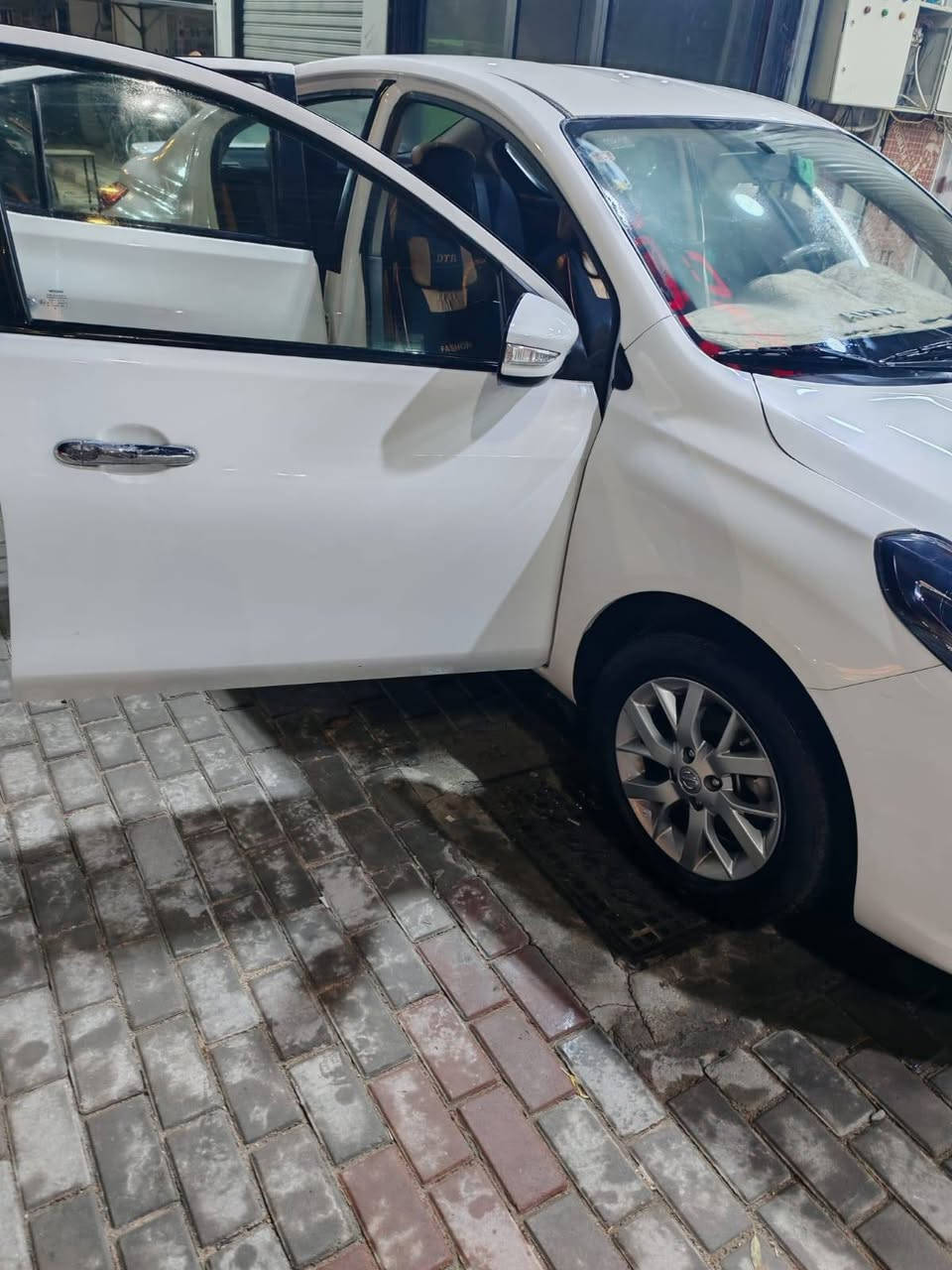 السلام عليكم

نيسان سني 2023 مصري
رقم اربيل سياره باسمي
 تحويل مباشرة

مواصفات:
شاشه
كامره
تحكمات ستيرن
حساسات
قطعتين تبريد
اشاير مري
وسياره مكفوله من صبغ
ماشيه 49 km

السعر 123$ وبيه مجال 
للاستفسار اتصال أو واتس اب فقط غير متواجد على الماسنجر 
***********
بغداد / الوزيرية
