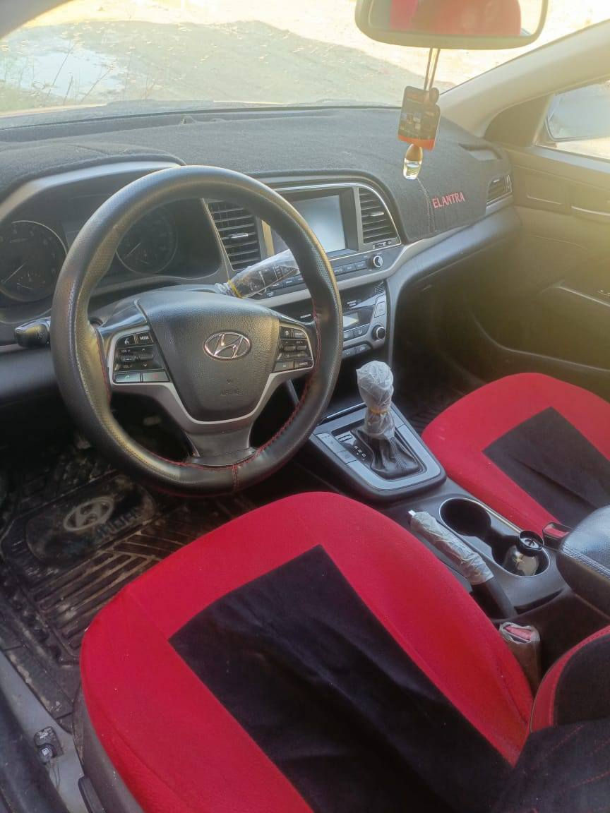 سلام عليكم الانترا موديل ١٧ بااسم شركة سيارة فول مواصفات بيها ٣ قطع فقط باقي كفاله مكينة ٢٠٠٠ دوش بيع مستعجل
***********
سعر ١١٥
مكلف بلنشر رجاء لحد يراسلني 
ماعدك رصيد واتساب موجود
