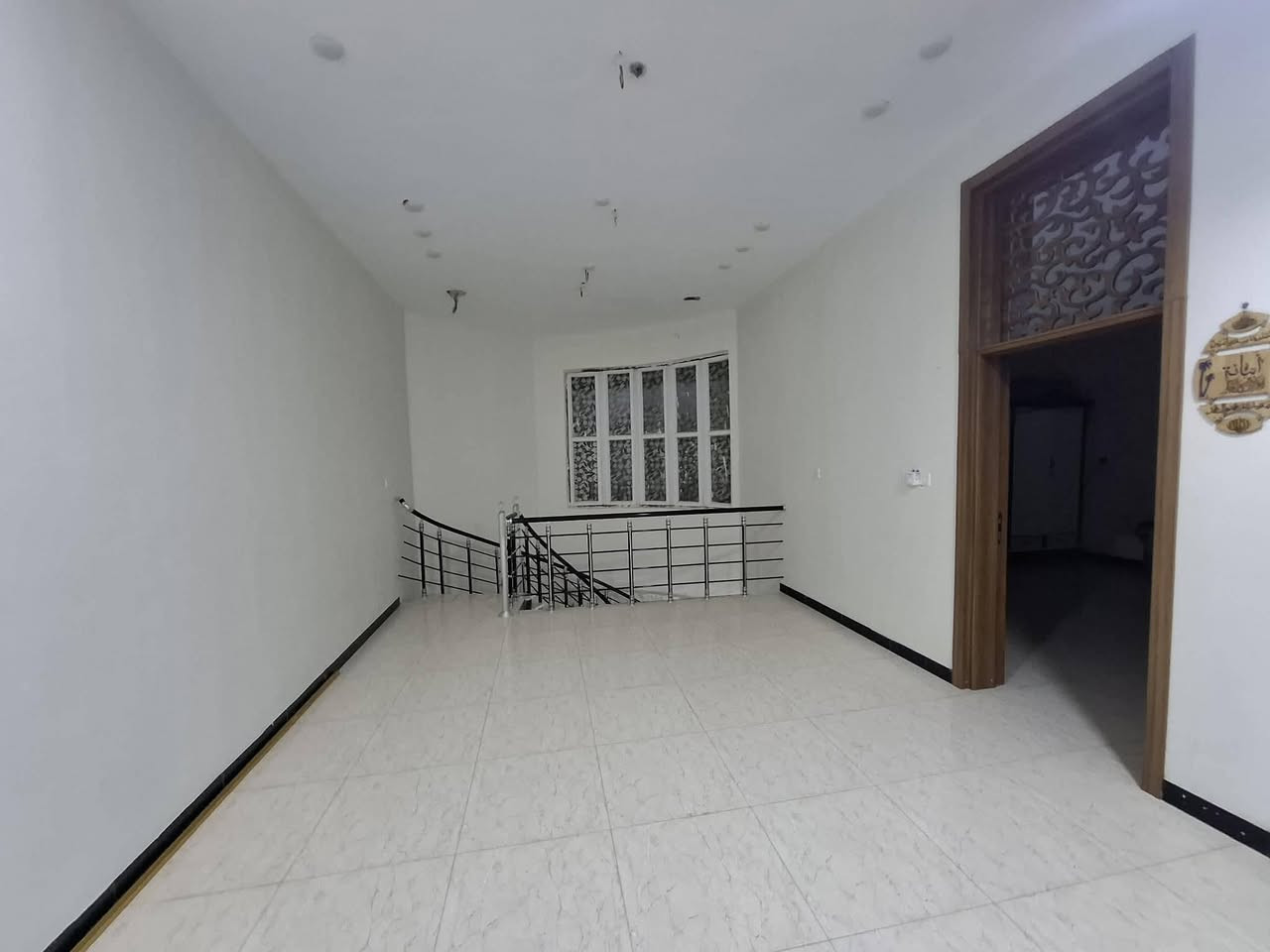 سلام عليكم ع بركه الله للبيع بيت طابو زراعي سند 25 مساحه الكليه 3250مقاطعه 17مداور مباشر مكانه بدايه معمل الطابوك سابقا السعر خاص او لاتصال ***********
