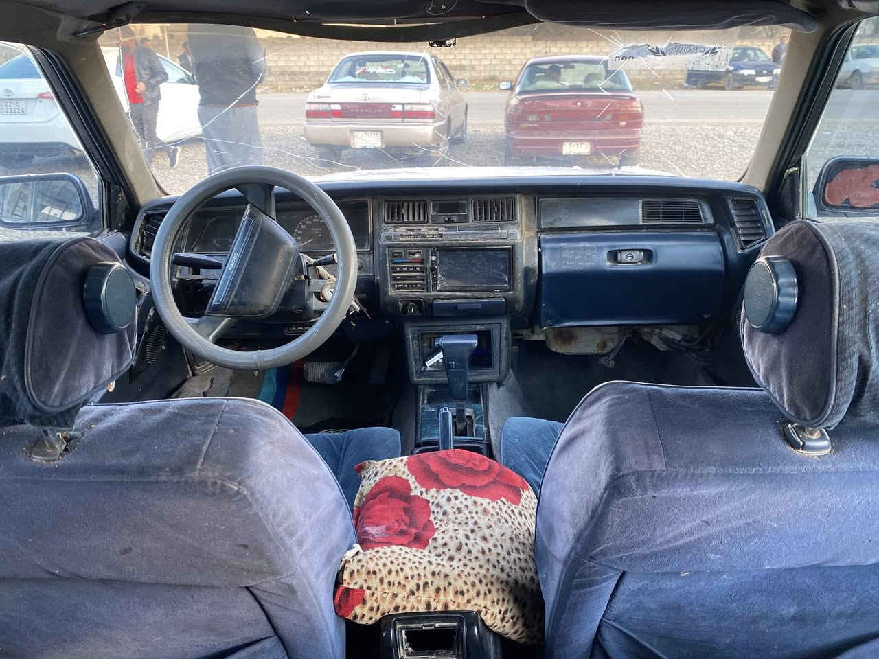 سلام عليك   الرجاء قراء التفاصيل كبل لا تاخبر سيدان
حبل.  حبل.  حبل     يعني بدوان أوراق 
كير ومحرك بلادي اوتماتي شرط الصدر 70 بل 100 يعوزه شويا كهربائيات والباقي شرط السيار نضيف السعر 17 ويرهم مروس بفانتي او ملكه ونطي فرق   رقم *********** وبي وتساب
