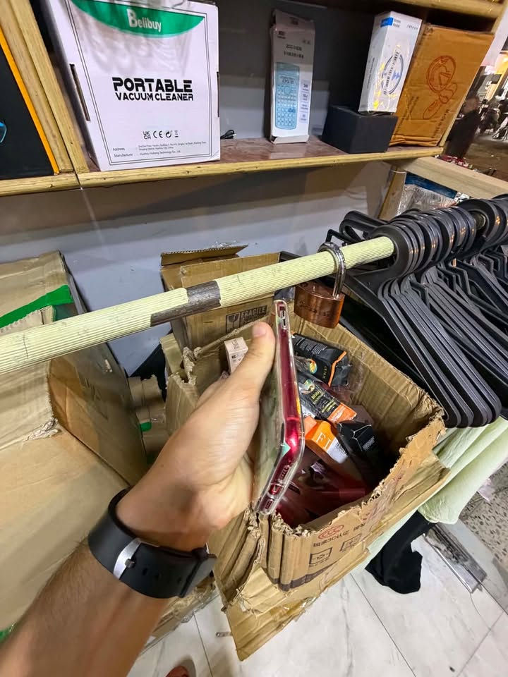 ايفون 11 لون أحمر ذاكره 128 بطاريه 86 الجهاز فقط مستبدل بطاريه تفصيخ ومبدله شاشه تفصيخ باقي الجهاز كلشي شغال كلش نظيف كامره صوت اتصال اللمس كلشي شغال وع فحص سعر الجهاز 170 وبي مجال بسيط العنوان بغداد المنصور رقم بي واتساب *********** وموجود ع خاص
