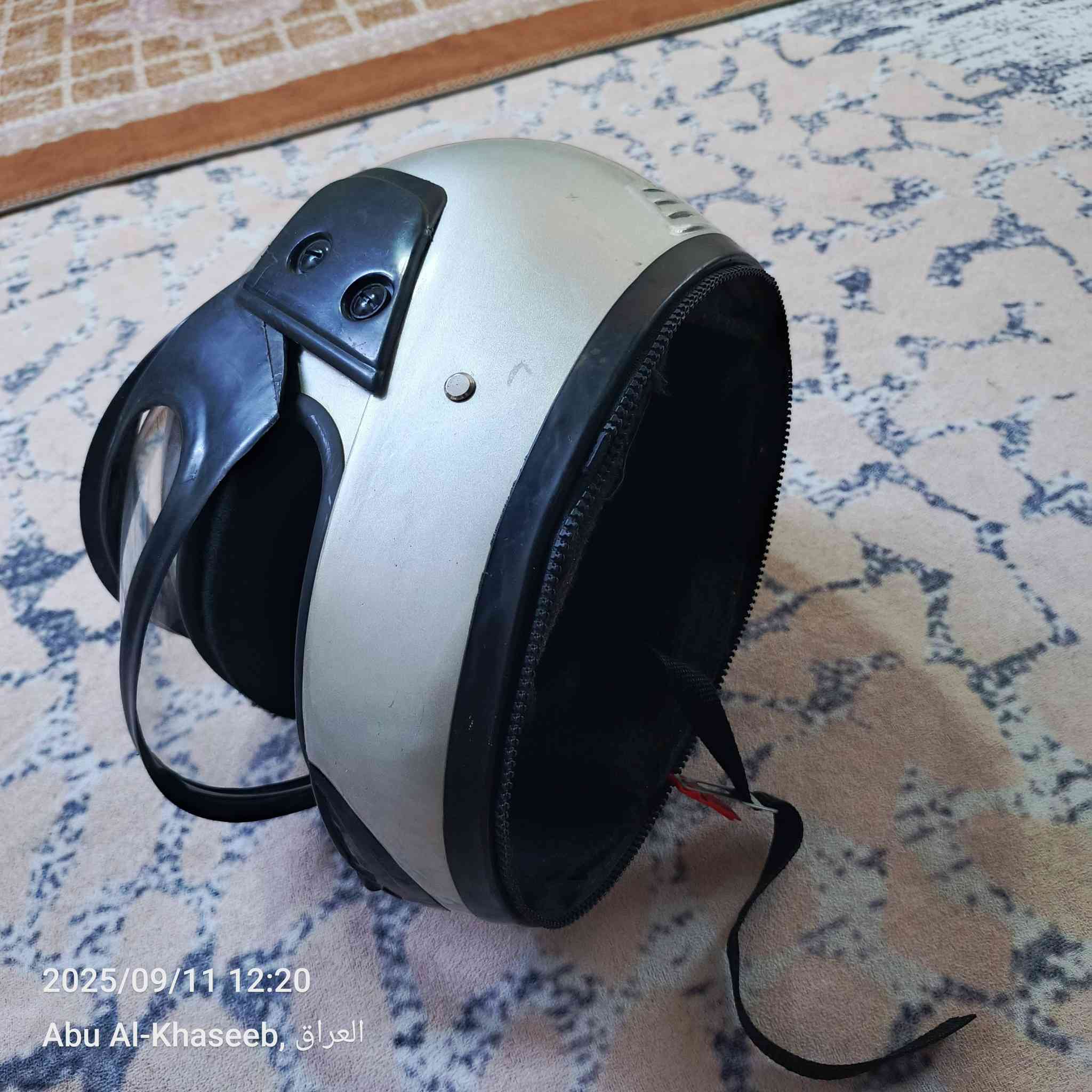 خوذه نظيفة سعرها 15 ــــ ميز بلازمه نظيف سعره 15 ــ جهاز العاب جديد بس بدون يدات سعره 15 ــ مندر جرباية مال اطفال سعره  15 ــــ للاتصال ***********
