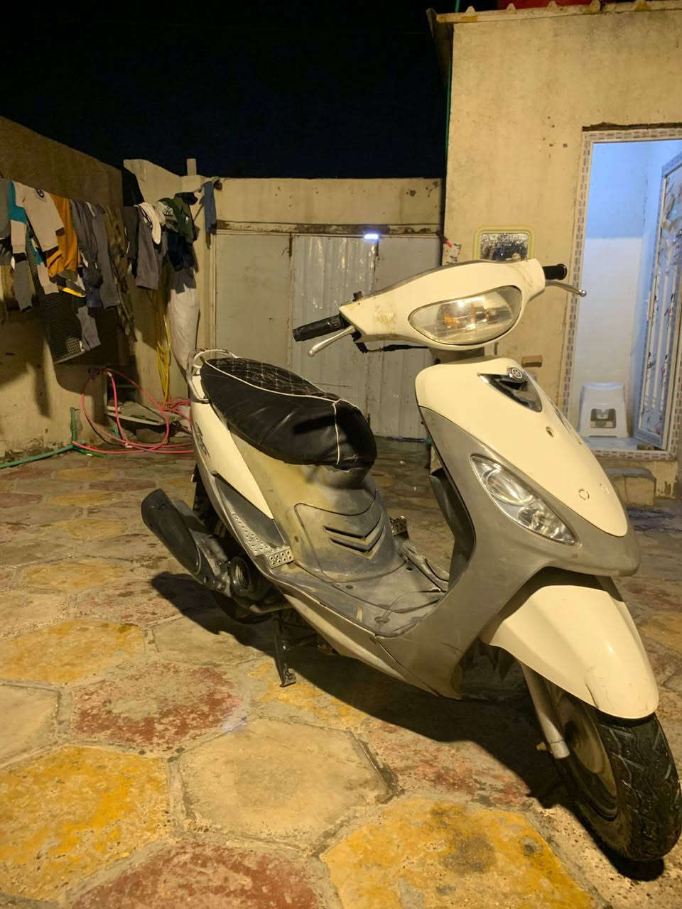 سلام عليكم دراجه ماكس قجمه للبيع بلاد 49 سلف هندر كهربائيات كله شغاله لاتكلي مفتوحه  مادري بيه والله تعال وفحص مكاني بصره حيانيه جمعيات سعره 550 رقم *********** اتصل وتدلل
