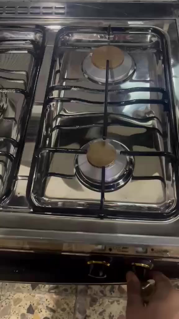 طباخ كريازي مصري نضام بوري قياسه 60 في 90 
سعر 275. العنوان بغداد 
رقم الهاتف *********** وبي واتساب
