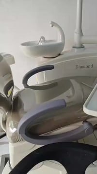 للبيع كرسي اسنان نوع دايمند  مؤهل   بسعر مناسب رقم الهاتف 07729910121 ...