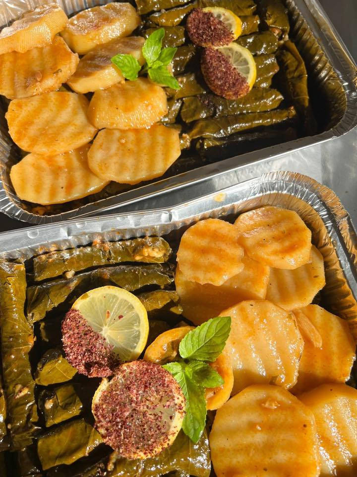 متوفر بيع مباشر هسه يوصلكم. كيك ساده. ورق عنب برياني. دولمه. معجنات بأنواعها للحجز مراسله خاص او الاتصال  بالرقم *********** يوجد خدمة توصيل جميع مناطق تكريت
