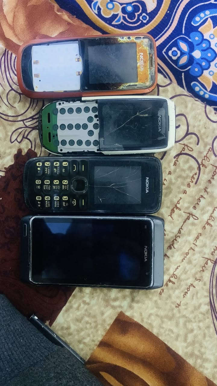 عندي هاي الاجهزه فقط البرتقالي شغال يرهم مراوس بموبايل شغال  ويرهم بيع


**إذا كنت صاحب هذا الإعلان وتريد حذفه لأي سبب، رجاءا أرسل رسالة إلى الدعم الفني**