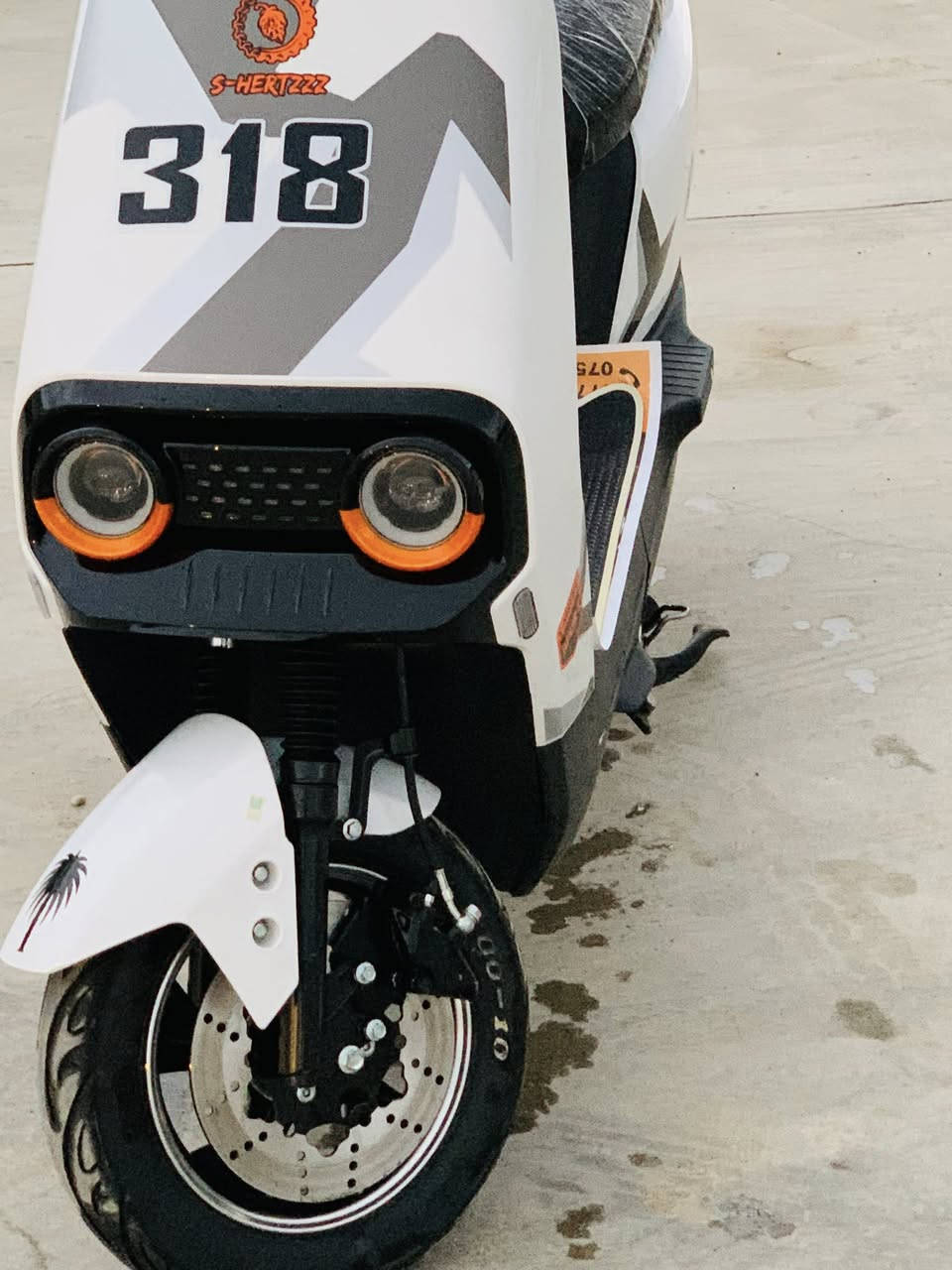 ماطور 318 ملف 3000 بيع ويرهم مراوس ماطور شرط نضافه100 بس الاشاير واكفه وقفلو 600 مو شراي لاتجي ولاتخابر ولحد يكسر بسعرو اذا جيت عل خاص كلتلي 550 اكلك الله وياك رقم *********** بي واتساب
