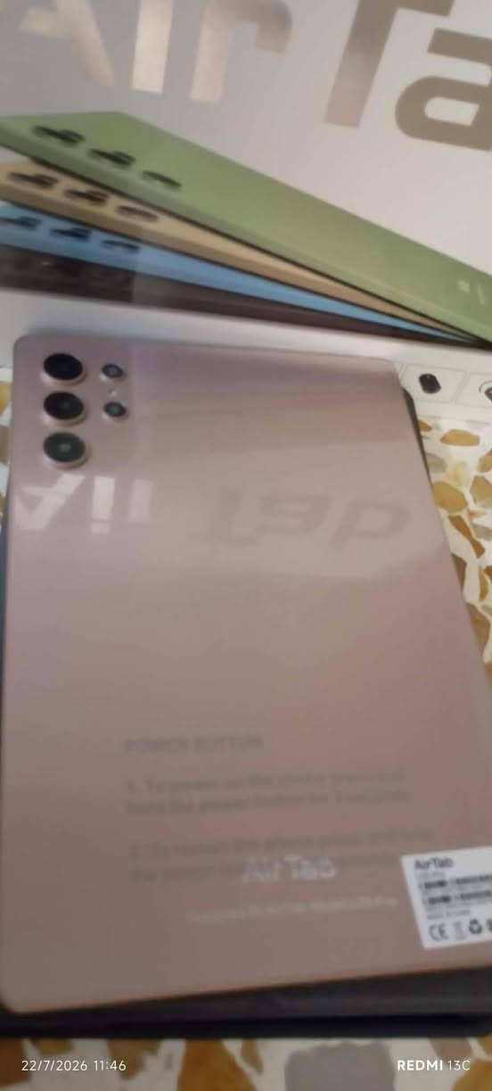 السلام عليكم
جهاز ايباد Air tab u25 pro 
للبيع جهاز نضيف وجديد  استعمال اقل من شهر وجميع ملحقاته موجوده 
ذاكرته 1 تيرا +16 
لون نحاسي 
يحتوي علئ كيبورد خارجي وداخلي 
يحتوي علئ قلم متنقل وسريع 
يحتوي علئ مأوس سريع 
يحتوي علئ سماعه أذن 
يحتوي علئ شاحنه كامله 
يحتوي علئ حافض 
والمزيد من التفاصيل الاستفسار علئ الرقم ***********
السعر 105 وبي مجال للشراي 
مكاني موصل ايمن
