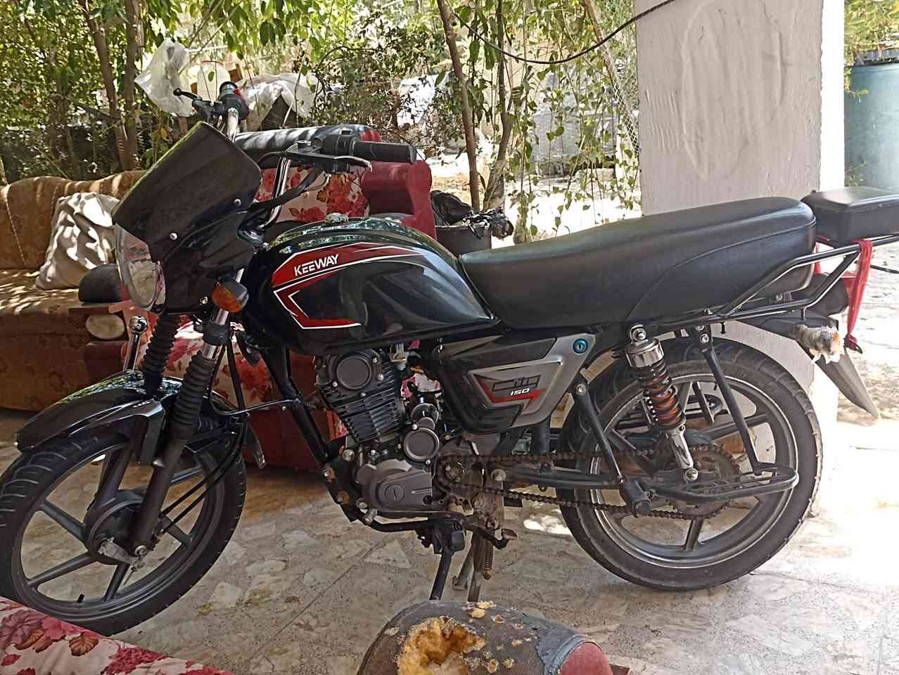 دراجة كي واي للبيع مديل 21 اوراق اصولي مكينة 150 c سرعه ومعدل 140 دراجه مكينه وشاصي وكلشي
بيها مكفول بيها نواقص بسيطه جداً السعر 950 وبيها مجال بسيط حك الجية العنوان كربلاء ططوريج للستفسار ***********
