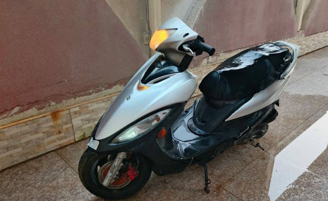 دراجه للبيع
السلام عليكم 
دراجه للبيع ،  بعدهي جديده و تشتغل 
 نوعها  G4 ياباني 
سعرها 300 الف و بيها مجال 
للاستفسار على الرقم *********** 
مكان ناصريه
