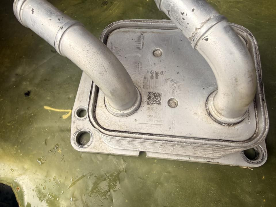 براد دهن مكينة وبراد دهن كير اصلي تفصيخ توسان 250 او سوناتة نضيف مثل متشوف كدامك  الشراي يتصل 
*********** واتساب. بغداد العبيدي السعر 150 الف
