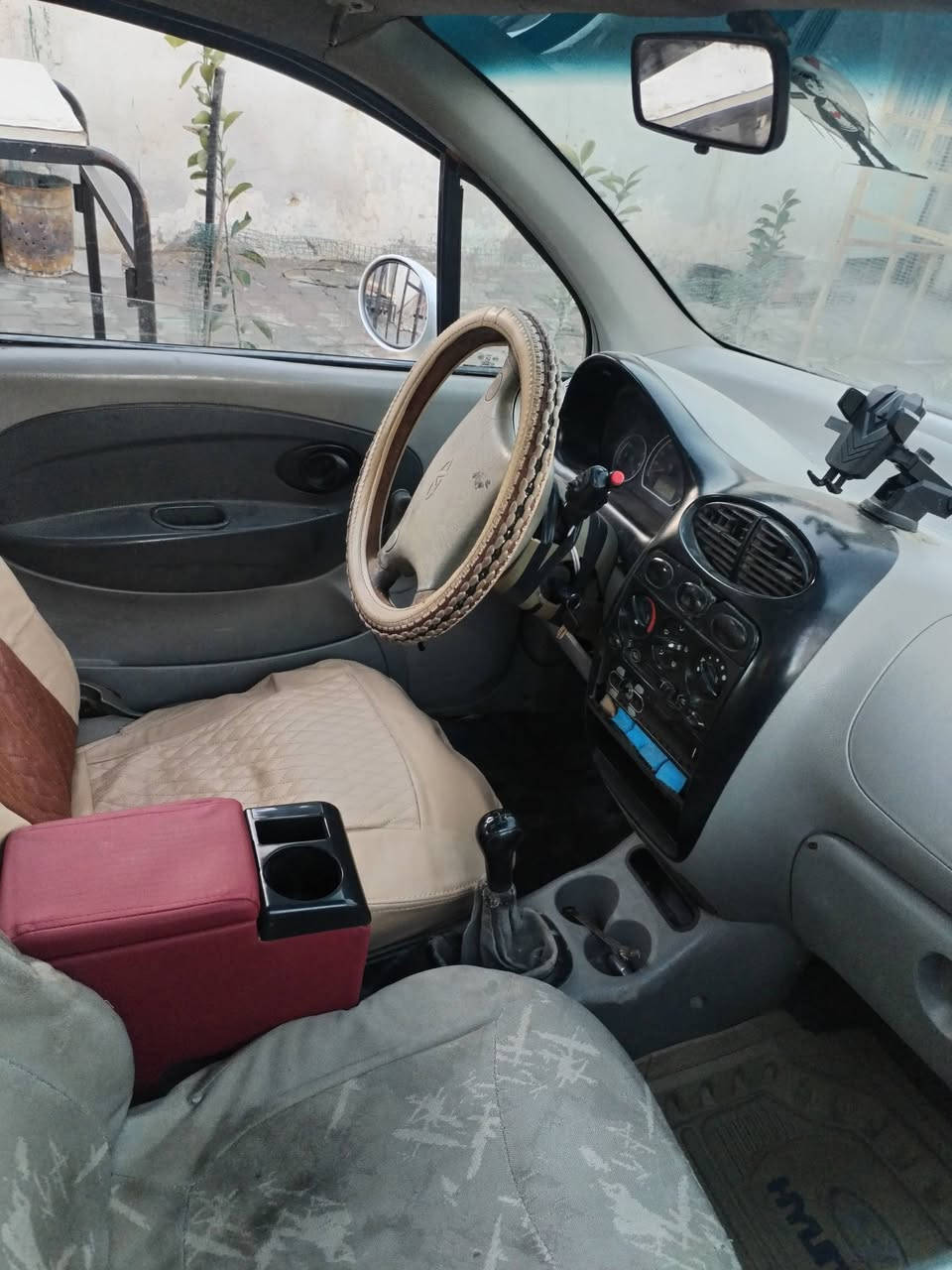 كيو كيو2012 سنويه صاقطه ومااندل راعيه شغاله وبيه رجفه بل محرك
بيع أو مراوس حسب القناعه *********** بيه وات ساب
