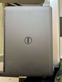 لابتوب DELL مستخدم قليل جداً للبيع 130 ألف 07735537972