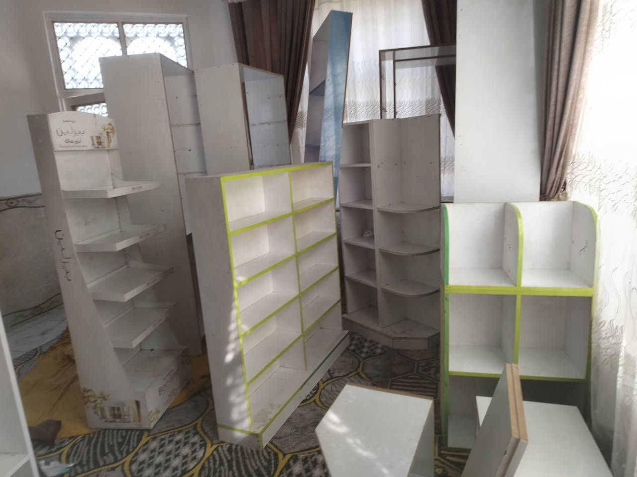 سلام عليكم  غراض منزليه  وترهم 
مال محل  مكاني بلحله  هرقمي بي واتساب  
***********سعر خاض تصل بيك خير ودالل
