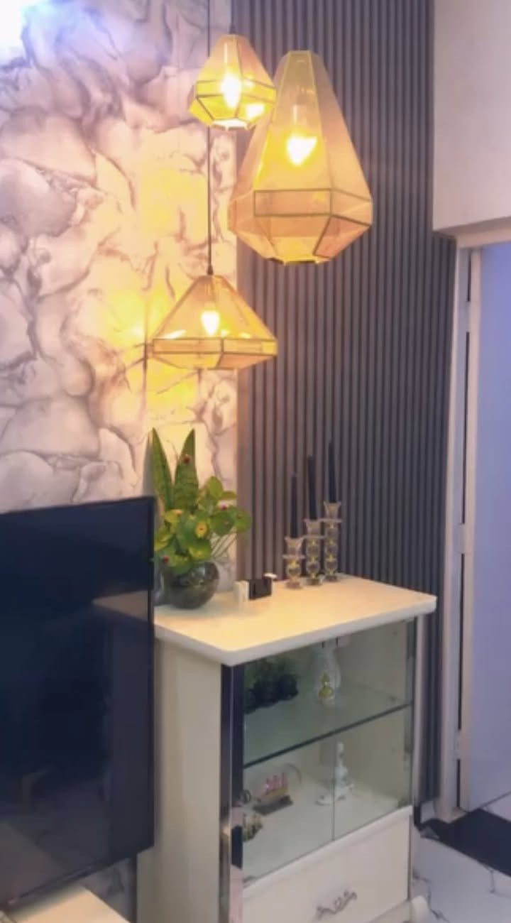 تخم قنفات تركي ثقيل 8 مقاعد وبوفية تلفزيون 3 قطع مفصولة وياهم الطبله الوسطية السعر مليون وربع وبيهم مجال بسيط المكان بغداد


**إذا كنت صاحب هذا الإعلان وتريد حذفه لأي سبب، رجاءا أرسل رسالة إلى الدعم الفني**