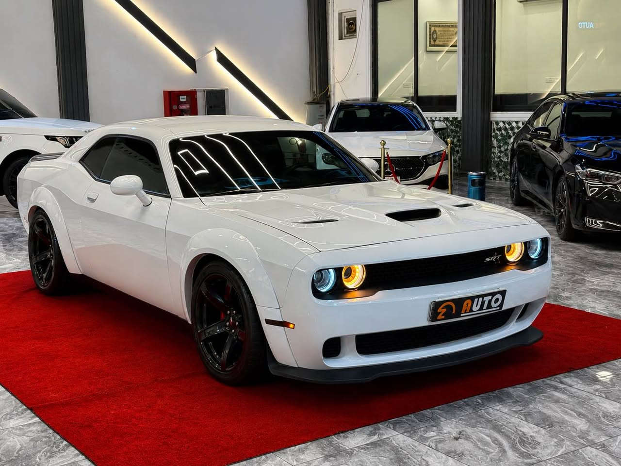 بسم الله الرحيم الرحيم
‏ ◽️DODGE CHALLENGER 2021 RT
دوج جالنجر موديل 2021 RT
لون مميز ( ابيض )
_____________________________________
مكان🌆: اربيل               سعر💵: 187$
تليفون📲: ***********
_____________________________________
◽️محرك V8 5.7L تمانية سلندر 🔥🔥
گير و محرك بشرط مامفتوح
بدون صوت و صرف و خلل كل بشرط فحص
سيارة گير و محرك كهرباي كل بشرط جديد جديد
_____________________________________
◽️بيها ( بوند-چاملخ )صبوخ بدون دەواخيل-بدون ارباک
🔹سيارة جديد بدون بارد و بدون شخت و رصعات
🔹سيارة كامل محدث هيلكات 🔥
🔹محدث بنيت  و دعامي و ويل و دفيوزر كل هيلكات
_____________________________________
مواصفات
( بصمة - - شاشه وصط - گير ماوس - تشغيل عن بعد - كشنات جلد - كشن كهربا - بادل شفت - كاميرا - حصاص - ڤؤليوم - تحديد سورعه - لايت ليد - لايت زينون - وبعد )
_____________________________________
◽️اربع تايرات و ويلات جديد ويل هيلكات
🔹سيارة شرط بدون اى نواقص گير و محرك و حدادي و كاهرباى كولة بشرط
سنوية و رقم و هزة جديد سنوي بأسمي 
تحويل غرامة بشرط 
_____________________________________ أربيل, العراق
