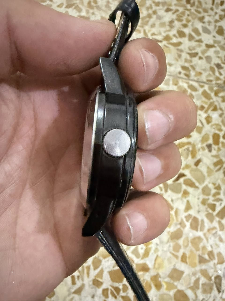 ساعه بطاريه 
بيها رام 64 
وكامره بس ماعرفت شون اشغلها 
الساعه شغاله طبيعي 
35 الف 
يوجد توصيل


**إذا كنت صاحب هذا الإعلان وتريد حذفه لأي سبب، رجاءا أرسل رسالة إلى الدعم الفني**