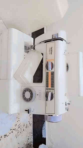 السلام عليكم مكينة خياطة للبيع 

السعر: 150وبي مجال 
ه‍ ***********
