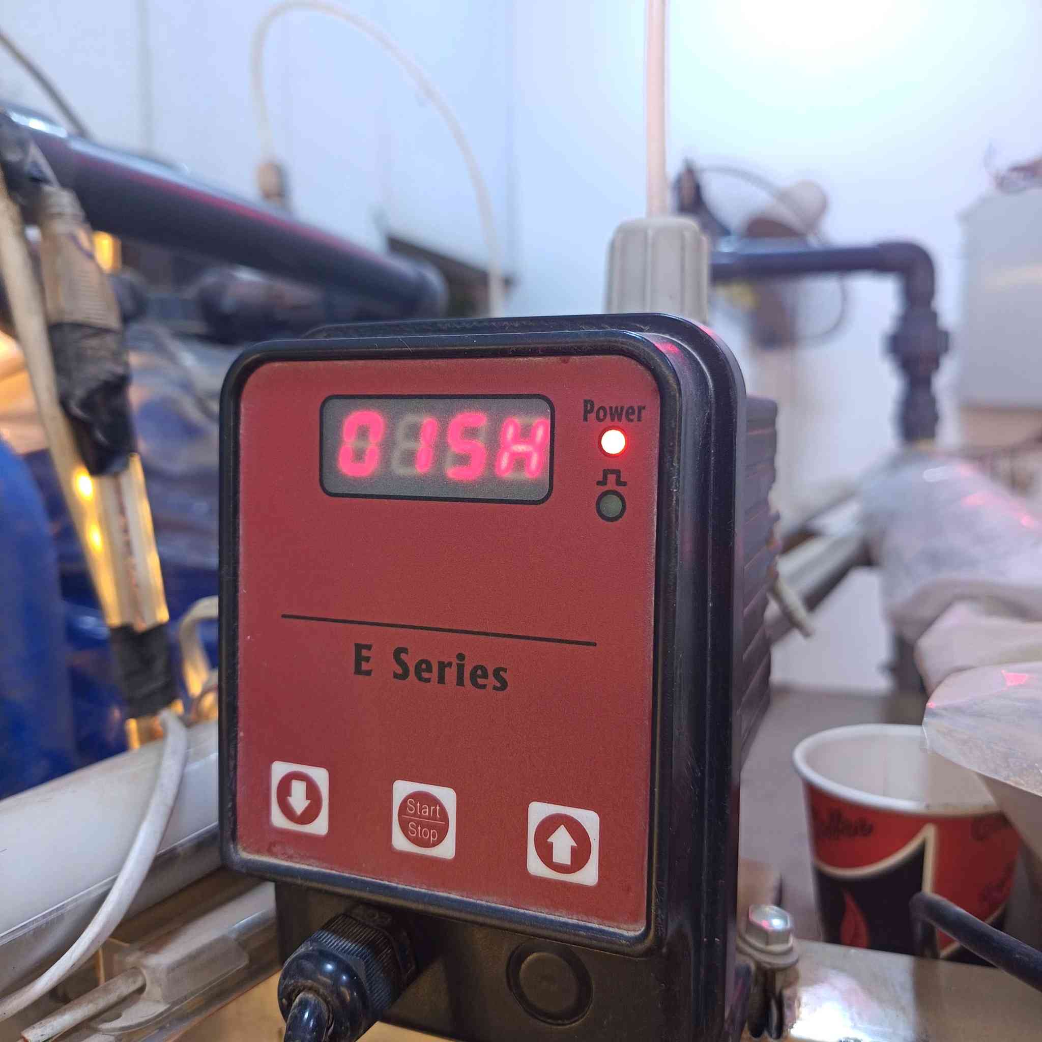 السلام عليكم محطة الف لتر  بالساعة فريم ستانلس ستيل مضخات بينتاكس عدد٣
اوتماتيك التصفية يعني شغل وروح نام 
منبرين املاح ٢١
فلتر جامبو
دوزنك عدد ٢ الكتروني ابو الشاشة 
تانكي اسالة وارو ٣٠٠٠ لتر الوطنية
ميز ترس داخل المحل وميز خارج المحل بوري دفن للميز الخارجي موقع المحل ركن ع شارع ١٢ وشارع ١٠
  براد ماء سستم كاميرات دبل راوتر ويو بي اس كراسي عدد اثنين قطع للتانكيات يعني اليباوع بالمحل ميشوف بس المحطة ورفوف الدبات التانكيات مخفية ابي أسالة مسوي خاص بالمحل تنكطع المنطقة كلها واني عندي مي لان منزل الممة ٣ ارباع البوري الابي ايجار المحل ٢٠٠ مولد ثابت شتا وصيف ١٢٠ الف عشر امبيرات وابو المولد معدل من تحتاج يفتحلك الجوزة تصفي بالمولد محطة حلوة ومرتبه تجي وتشوف بعينك وتجيك حتى المي سبب البيع اني عسكري وكل عامل اخلي بالمحطه ايمد ايده عالدخل واكشفه لان مخلي كاميرا عالدخل  واليحب يجي ايشوف سجل الوارد خير من الله
ولو ما دوامي ماخذ وكتي جان اني كعدت بالمحل وولدي طلاب مومال اضيع دراستهم ع مود محل
السعر كامل بكل المواد الذكرتها والاثاث والديكور 5ملايين ونص وبيها مجال بسيط
العنوان الكرخ حي الاعلام
***********
