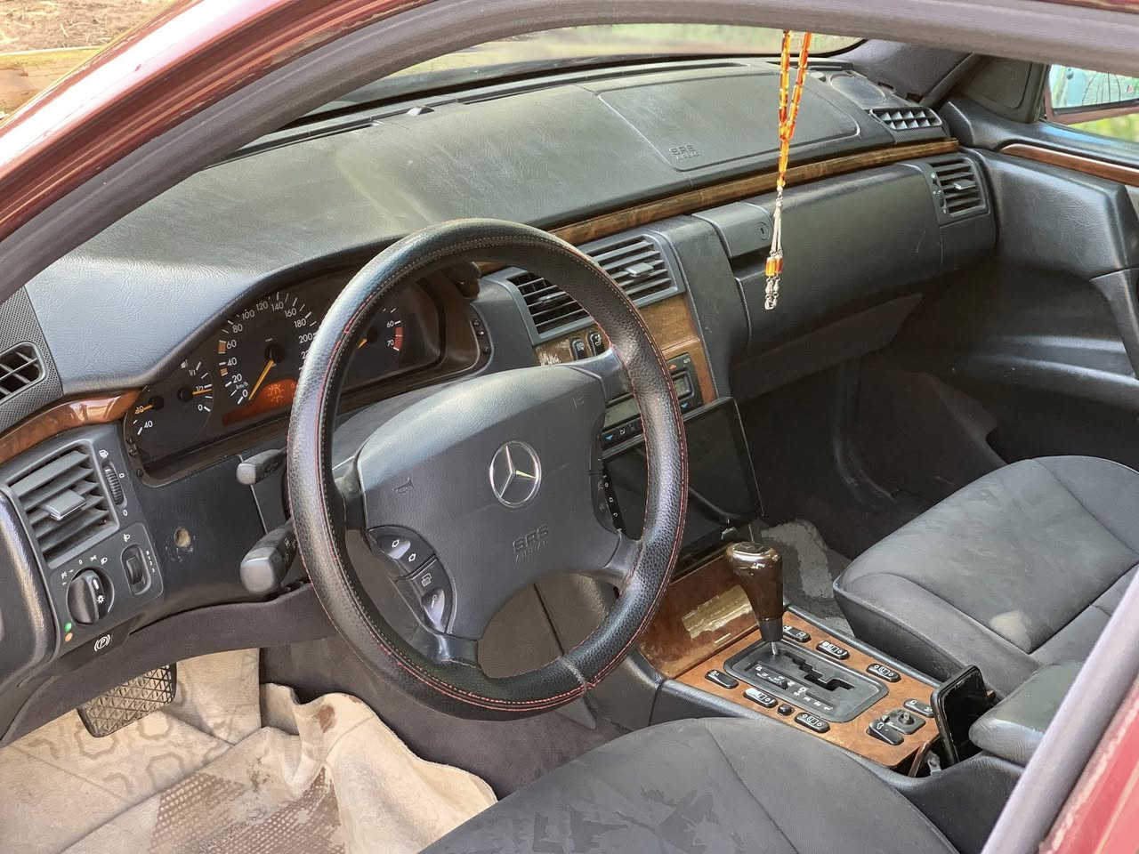 ام عيون ١٩٩٨ رقم بغداد مميز أربع ارقام سنويه ٣٠ محرك v المرغوب كير صدر امامي خلفي تبريد مكفول بيها صبغ كلير فقط  السعر  ٨٩ للاستفسار ***********
