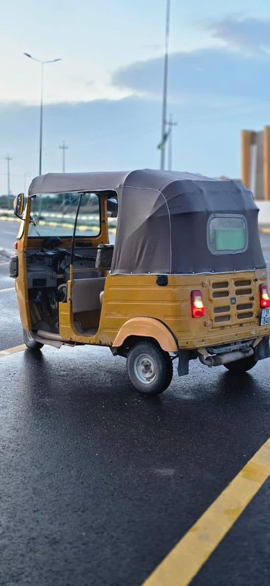 السلام عليكم تكتك للبيع موديل 20
رقم انكليزي سنويه بسمي تحويل ثاني يوم 
المكان واسط قضاء العزيزية 

اي استفسار خابرني

***********
