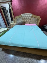 ٦ قطع • سرير • ميز مراية