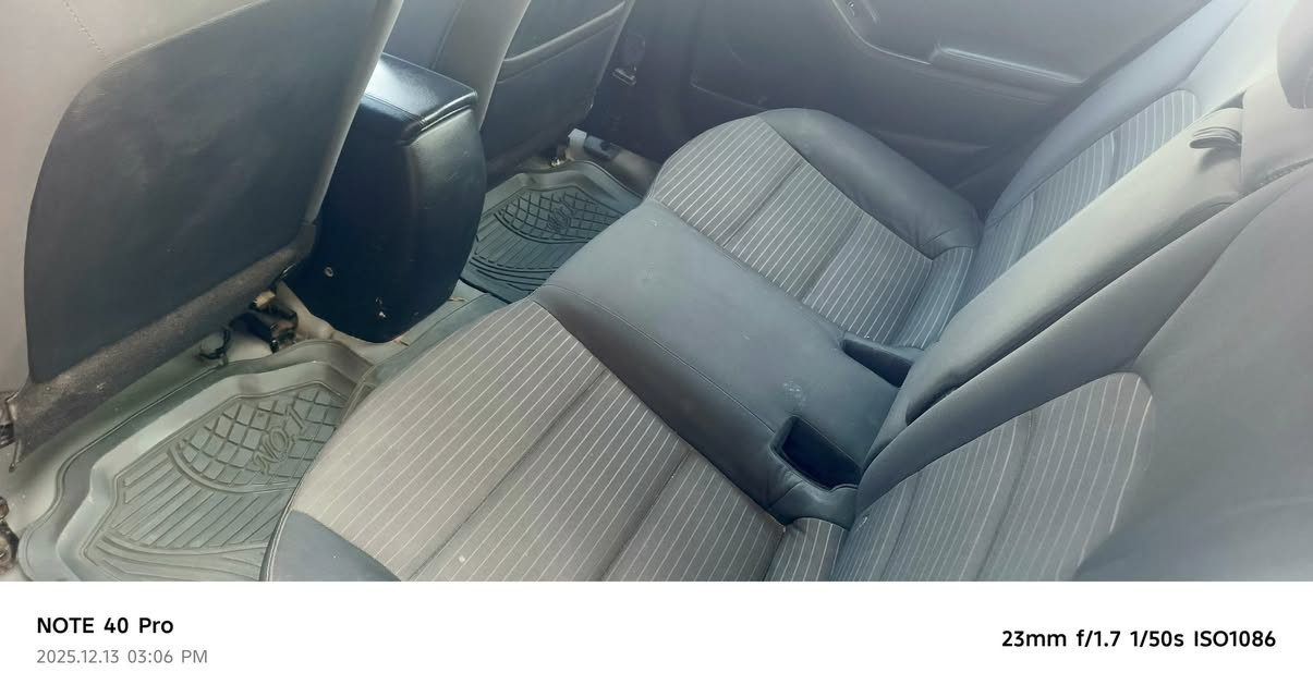 للبيع او المراوس كيا فورتي 2017 رقم واسط دولي باسمي وارد امريكي حادثه جاملغ خلفي فقط وبيه كلير ٤قطع ابيع حزام حتى لا اتبعك ولا اتعبني اكفله من كلبه وضربه وتجيه سياره بيه كلير مجرد شخوط 
مكينه مبدل بيه راجز فقط والراجز القديم عندي 
صدر نضيف تبريد نهاية الصيف بدلته 
السياره احلى من الصور 
ماشيه 121 ميل 
مكاني الكوت حي الجهاد 
السعر ١٠٠ وبيه مجال 
***********
