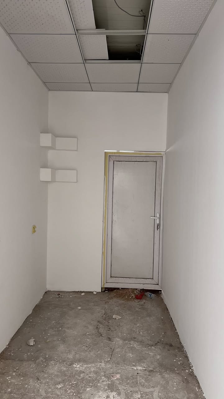 🏡 على بركة الله 🌟

متوفر مشتمل طابو صرف في المشخاب حي الشهيد الصدر 🏘️  
📐 المساحة واقع حال 100م مربع  
📏 الأبعاد 10×10  
📄 في السند 98.5م  

🏗️ البناء طابوق وعكادة نضيف جدا جدا  
🏠 البناء طابق ونصف  

✨ يحتوي على:
🛏️ غرفتين  
🛋️ صالة  
🍽️ مطبخ  
🚪 استقبال  
🚿 صحيات داخلية وخارجية  

📍الموقع مميز جدااا والبناء نضيف ومرتب ✨

💰 لمعرفة السعر علق بـ تم ✅

📞 للاستفسار أكثر مراجعة مكتب حسن الإبراهيمي  
📍المشخاب - شارع سيد جعفر - قرب دار سيد جعفر  
📱 ***********  
📱 0781174
