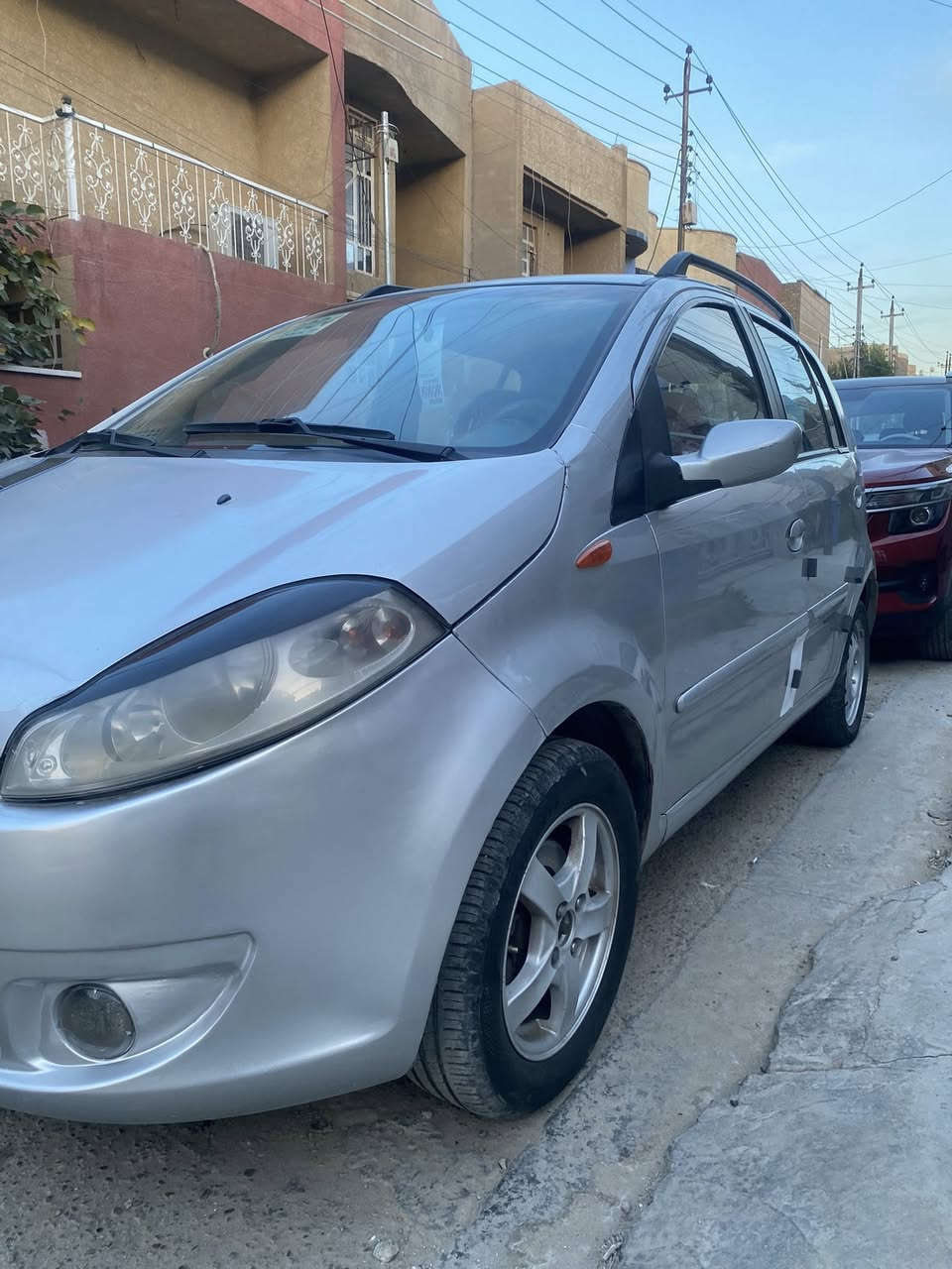 شيري A1/2013
رقم بغداد 
مكينة كير كاملة

تبريد +تدفى

مواصفات 
حساسات خلفية
ويل كب 
جام كهربائي
سنتر لووك
مري كهربائي

السعر
35

مكاني حي البنوك
رقمي
***********
