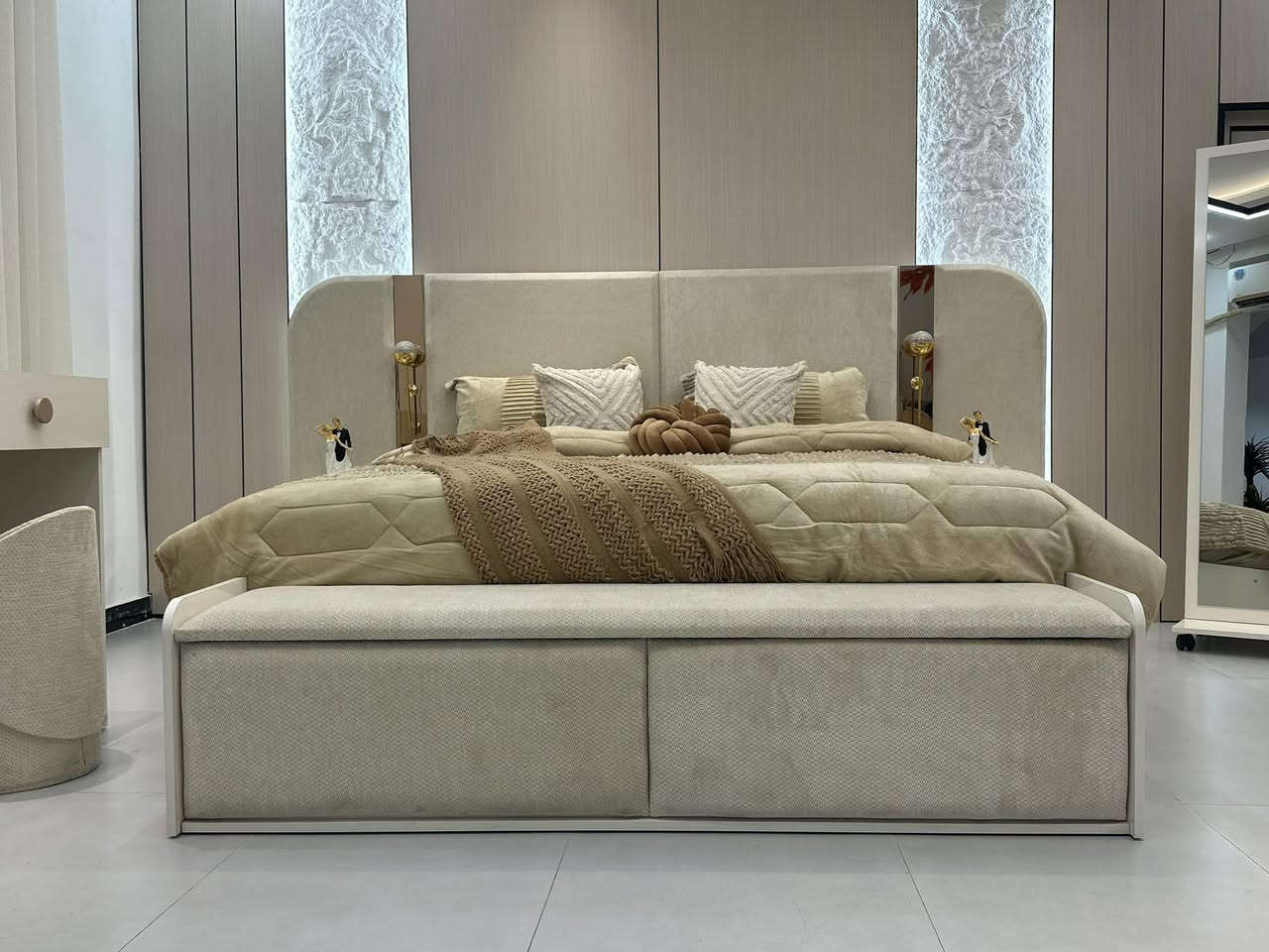 📣 جـديـدنا وصـل.. فخامة التركي في منزلك! 🇹🇷
تعلن جمعية التراث عن وصول التحفة الفنية المنتظرة من معمل ريتاج الأصلي:
✨ موديل جولي (10 قطع) ✨
تصميم يجمع بين المتانة العصرية واللمسة الفنية الراقية.
💰 تفاصيل الأسعار:
• السعر نقداً: 1,850,000 دينار فقط.
• السعر بالأقساط: 2,400,000 دينار.
• القسط الشهري: 150,000 دينار.
✳️ مواصفات الغرفة (10 قطع كاملة):
• 📏 الكنتور: عرض 320 سم (مع الملحق).
• 📏 السرير: عرض 300 سم (مع الكومديات).
• 🗄️ سرير مخزن: للاستفادة القصوى من المساحة.
• 🛠️ الجودة: ظهر "بلوك" متين، واستخدام "برغي وچوي حديد" لضمان أقصى درجات الثبات.
📍 العنوان:
الرمادي - التأميم - شارع النخيل - مقابل محطة النخيل.
تفضلوا بزيارتنا لمشاهدة الموديل على أرض الواقع، أهلاً ومسهلاً بكم! 🌹


**إذا كنت صاحب هذا الإعلان وتريد حذفه لأي سبب، رجاءا أرسل رسالة إلى الدعم الفني**