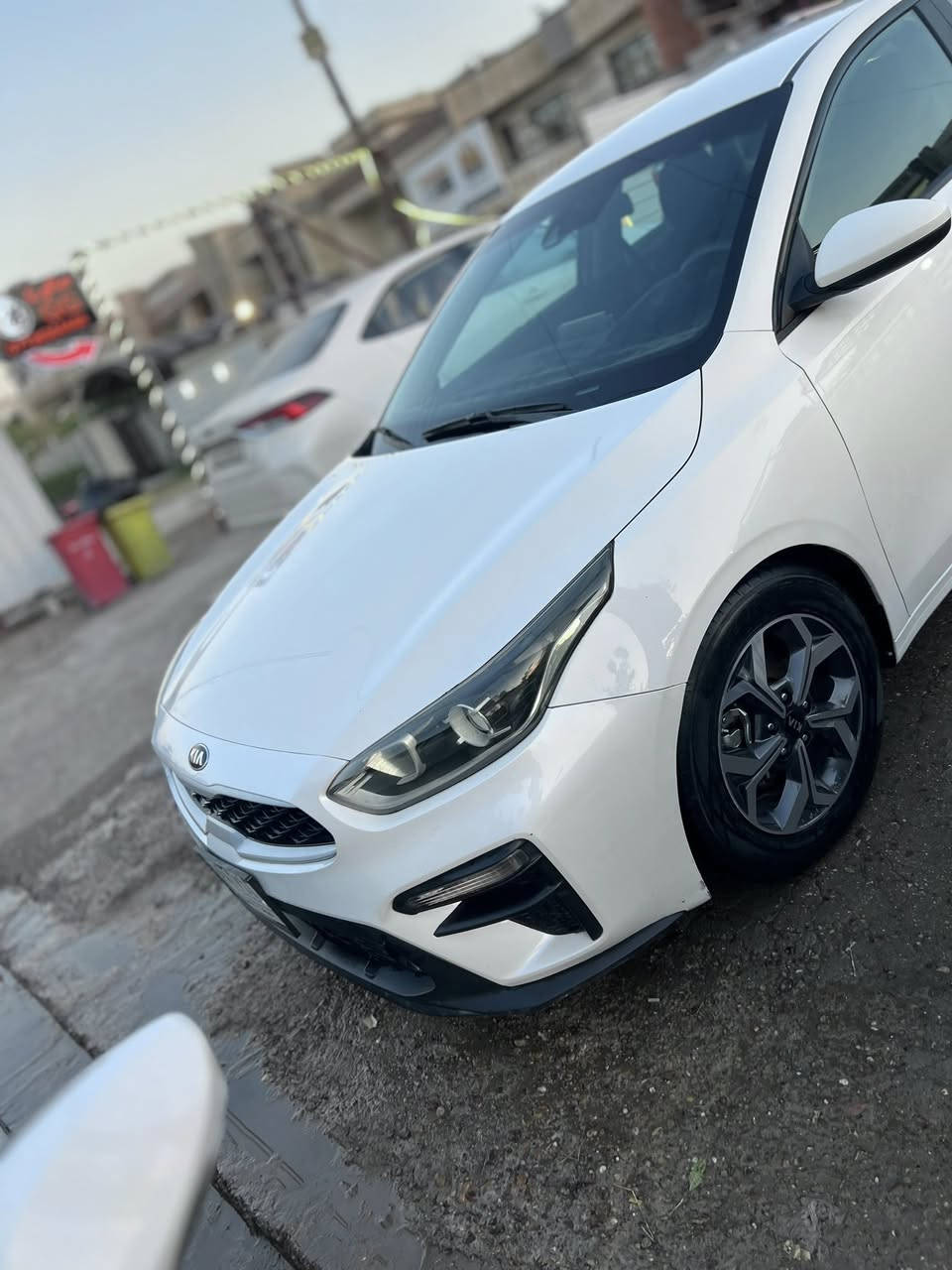 كيا فورتي 2020 
Ex
محرك 2000 دوش 
رادار 
وتحديد مسار 
وشاشة كار بلي 
ومود درايف 
ماشيه 47
كير محرك صدر مكفول وشرط الفحص
حادث بنيد  ومبدل نفس للون قطعه اصليه شرط بدون دواخل 
وبيها شويه صبغ بالعراق ماشر عليه 
وناشر فديو توضيحي هم 
مكان ((بغداد العامريه)) 
السعر (134) وبيها مجال
***********
