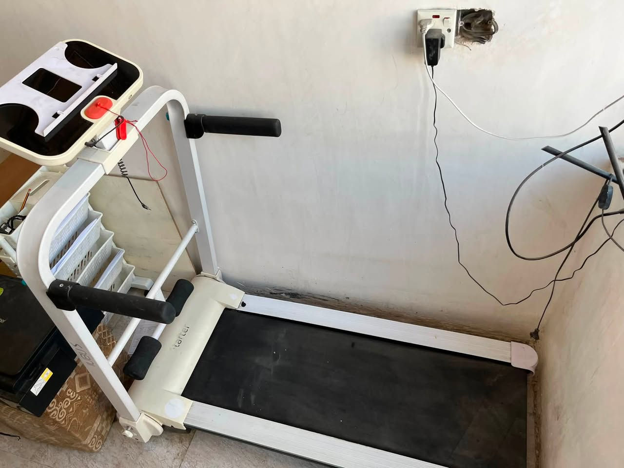 جهاز جري كهربائي شغال ١٠٠٪؜ بدون مشاكل
السعر ١٠٠ الف دينار عراقي 
للاتصال ***********
الموقع بغداد ساحه اللقاء قرب مستشفى الطفل
