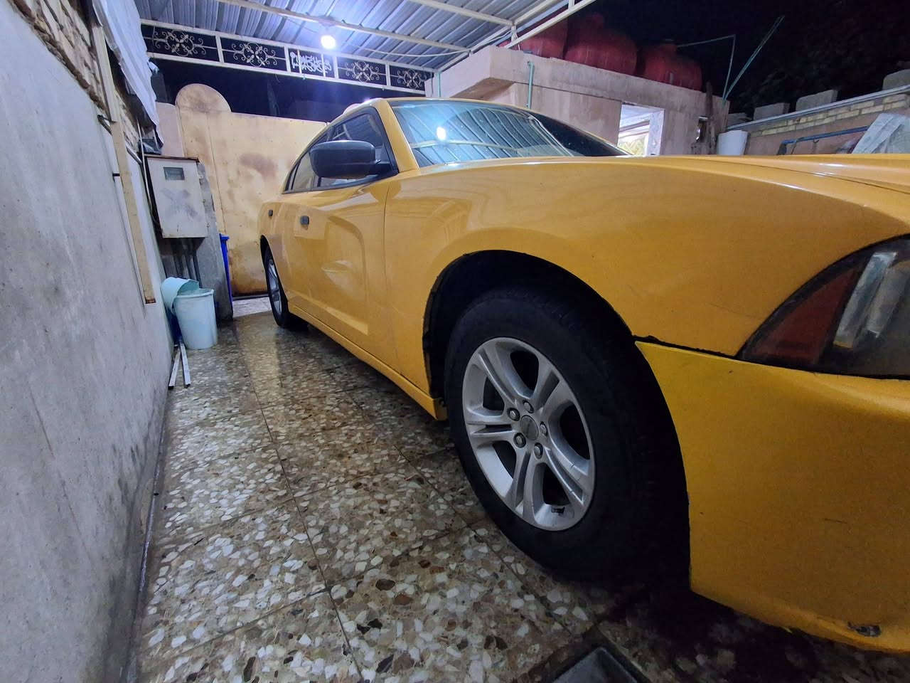 السلام عليكم جارجر 2012 للبيع رقم بغداد بسمي  ضربة  جاملق وبنيد السيارة جاهزة حدادية وتبريد السعر 143وبيها مجال ترهم مراوس اوباما بيضه مديل 11او 12{ ***********}
